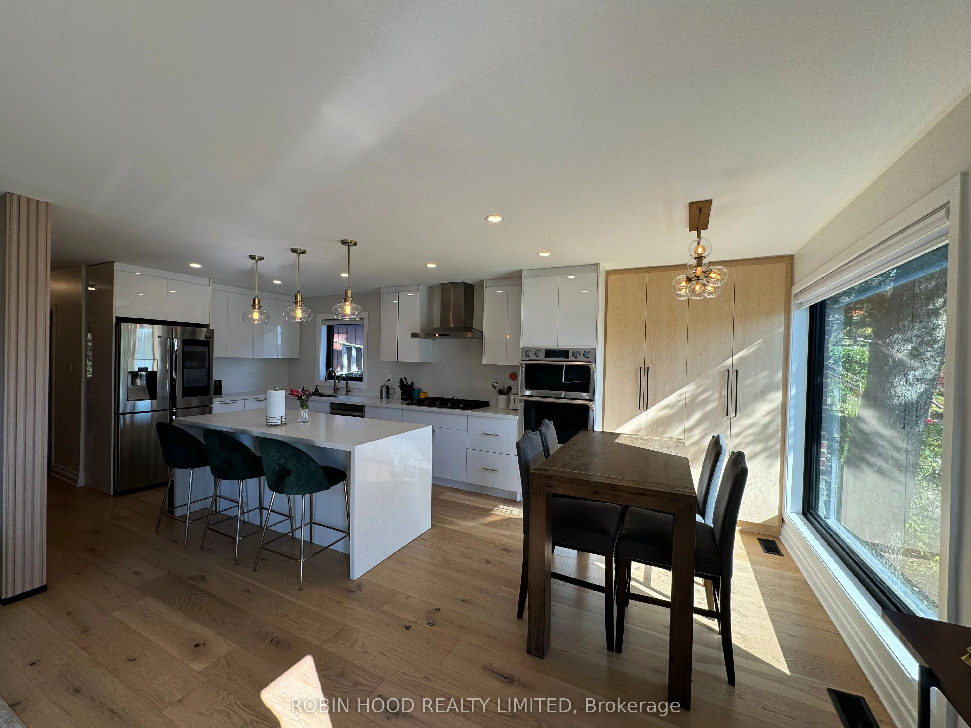 16 Glen Everest Road, #Main Floor