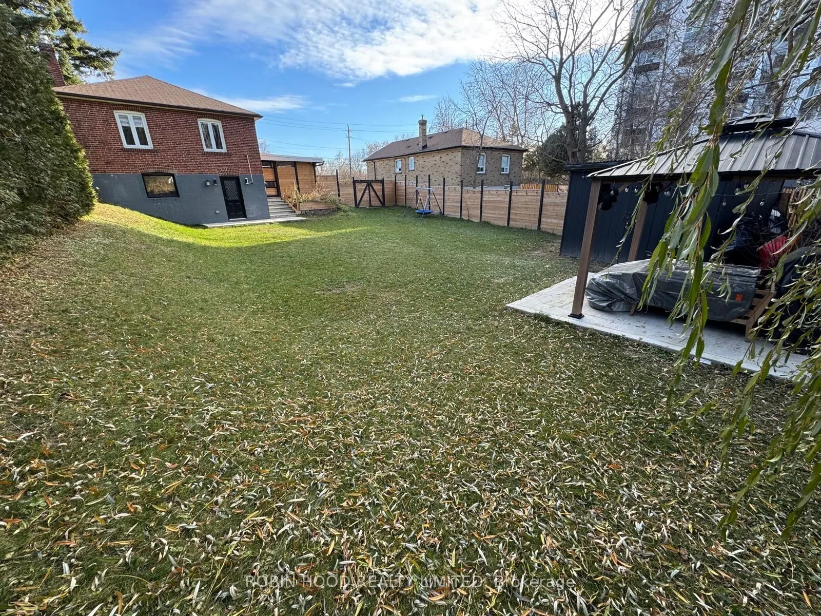 16 Glen Everest Road, #Main Floor