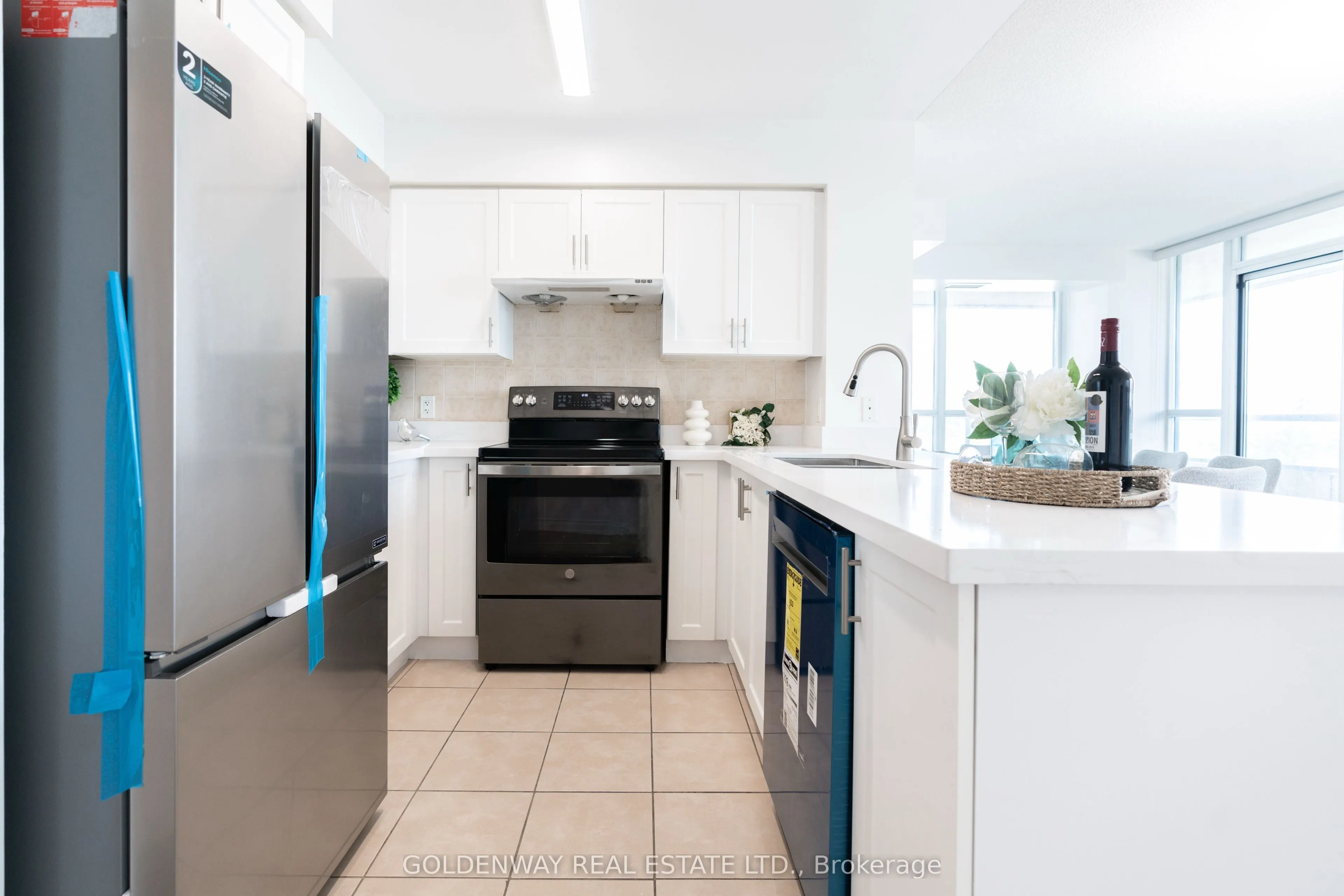 68 Grangeway Avenue, #305