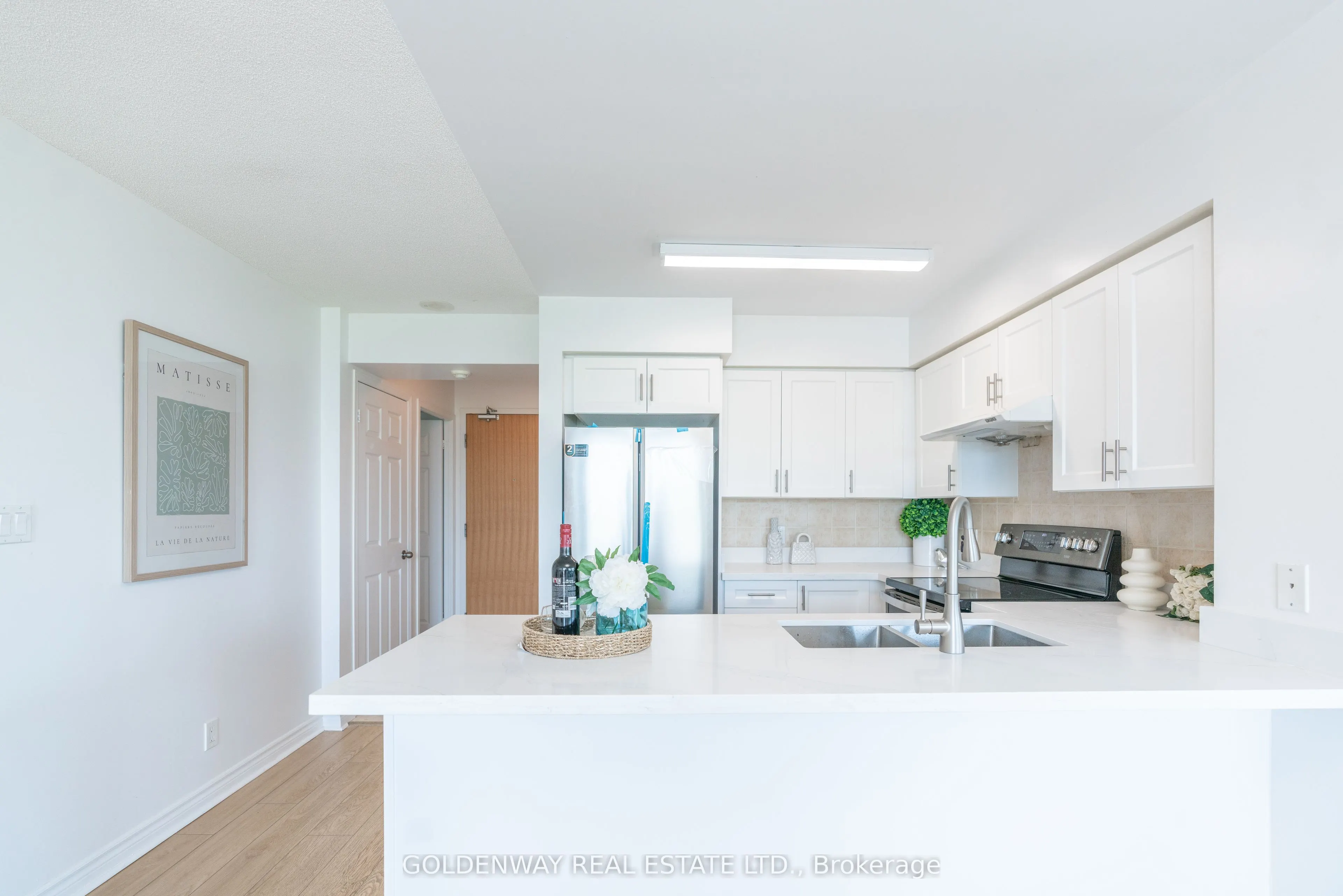 68 Grangeway Avenue, #305
