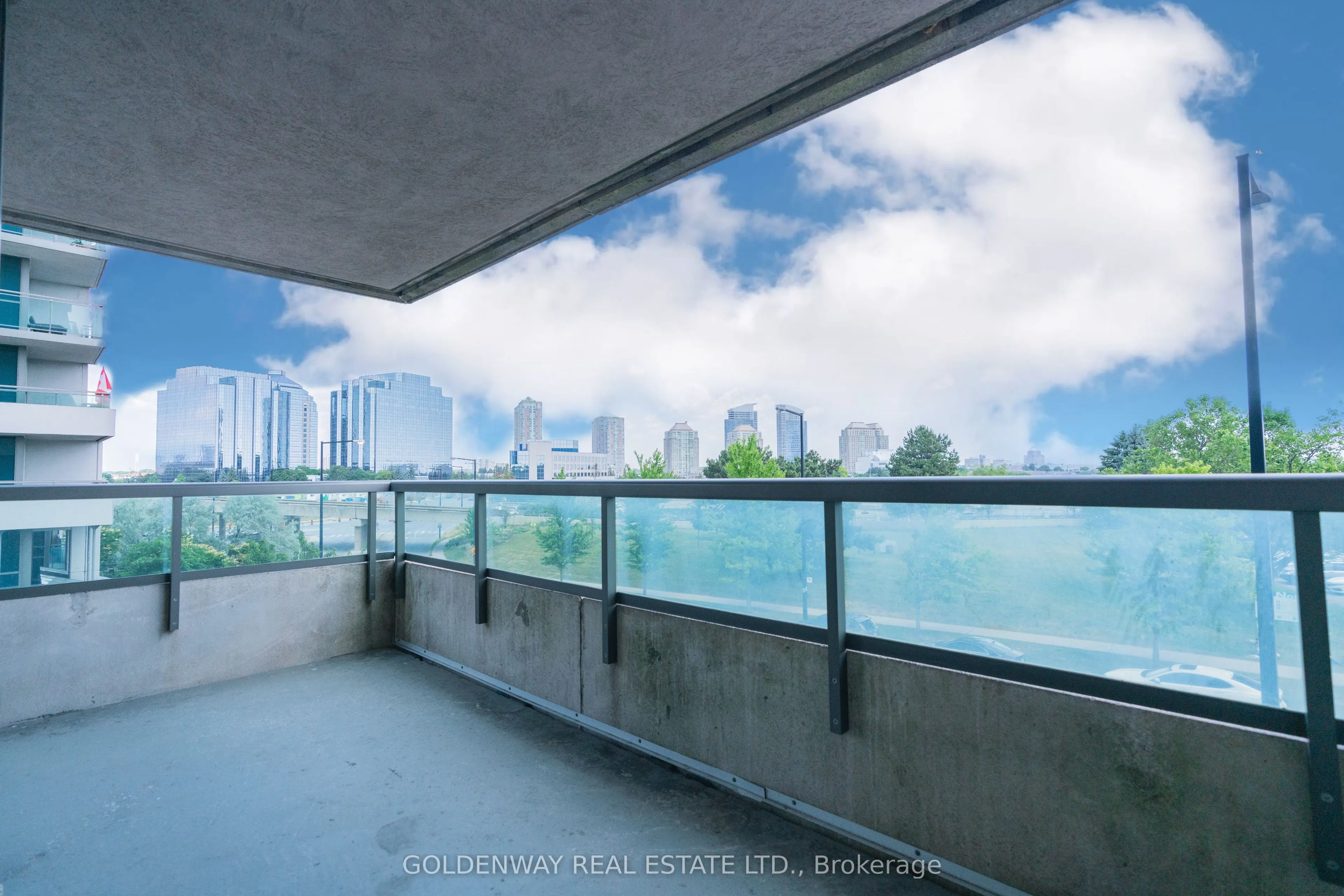 68 Grangeway Avenue, #305