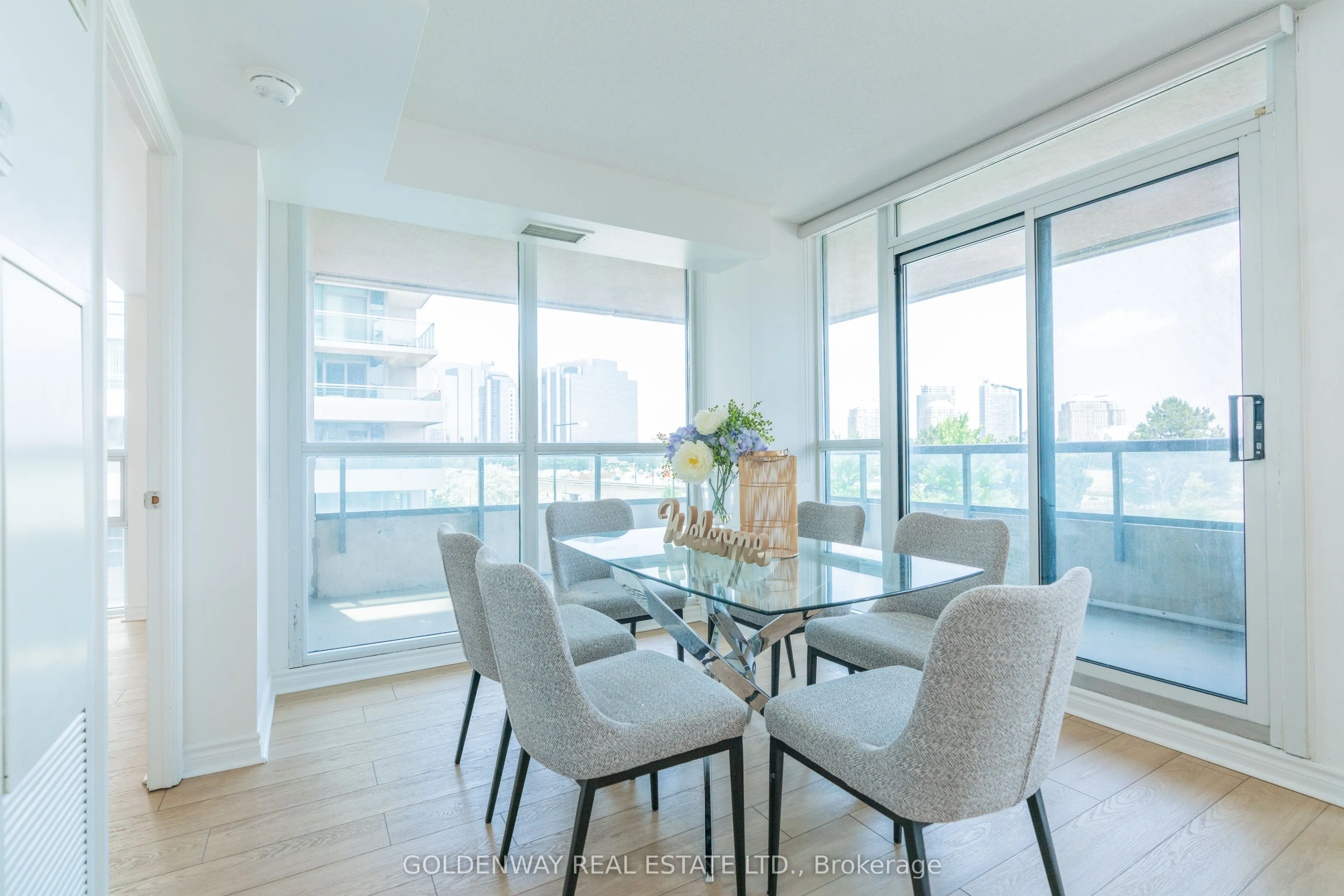 68 Grangeway Avenue, #305