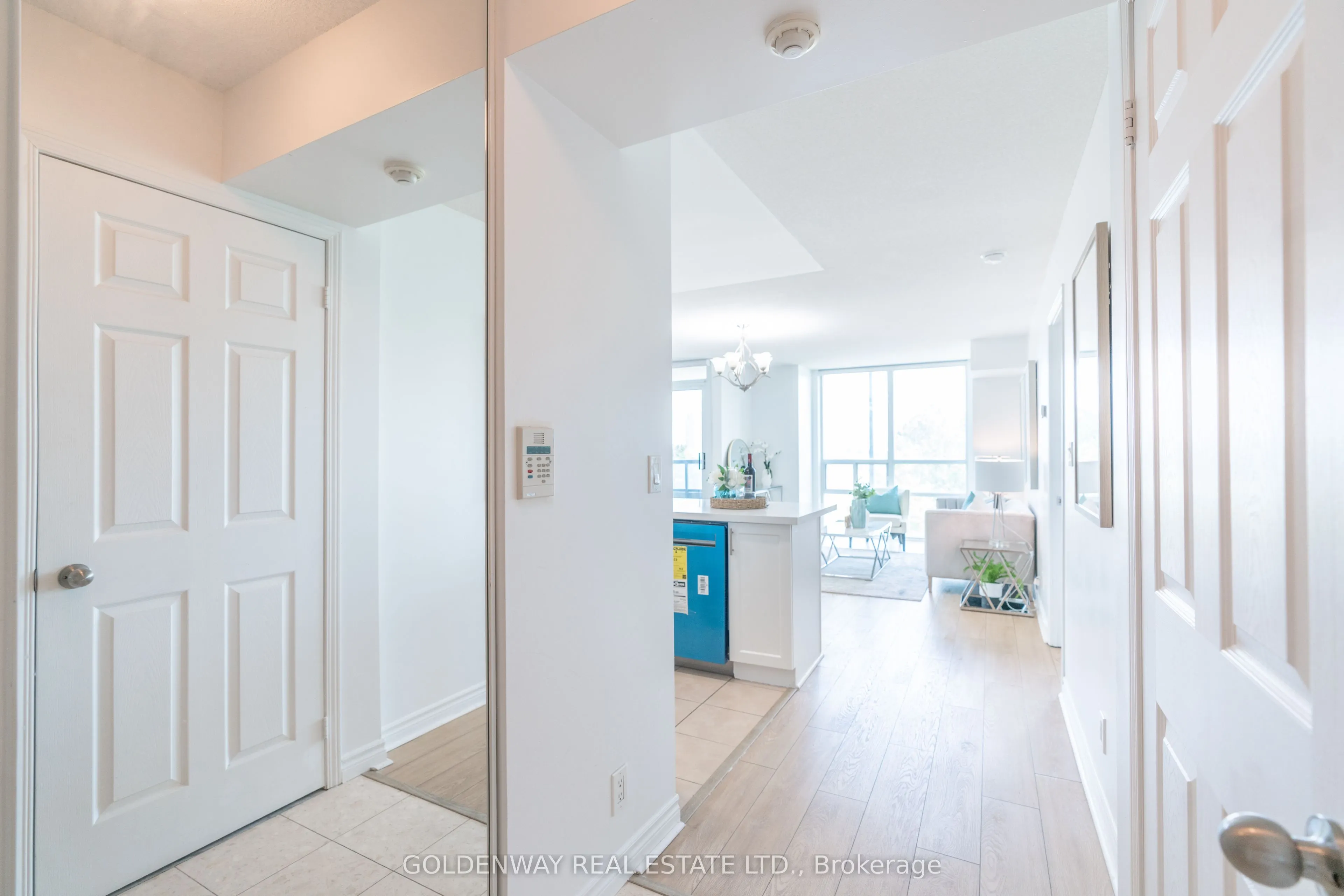 68 Grangeway Avenue, #305