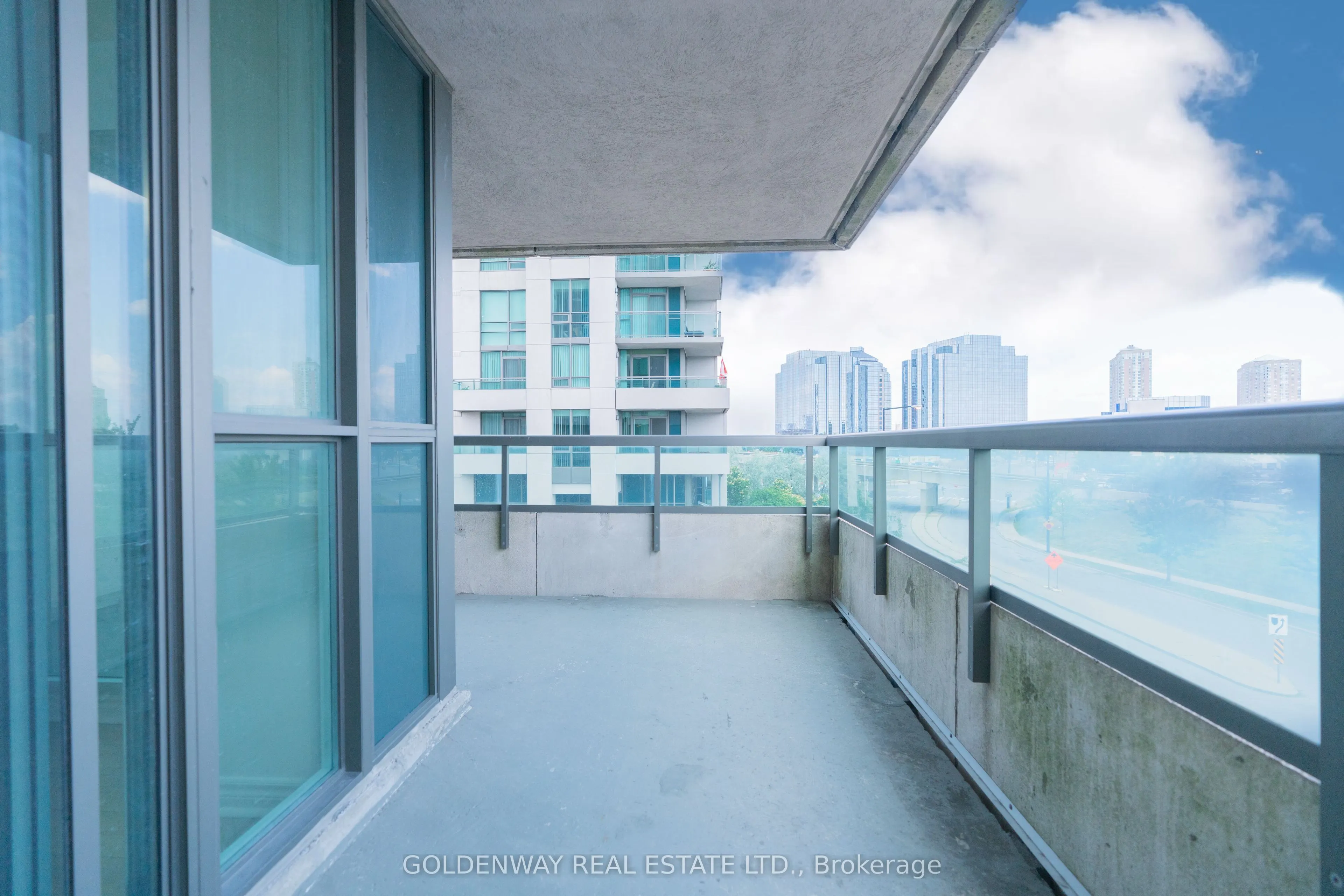 68 Grangeway Avenue, #305