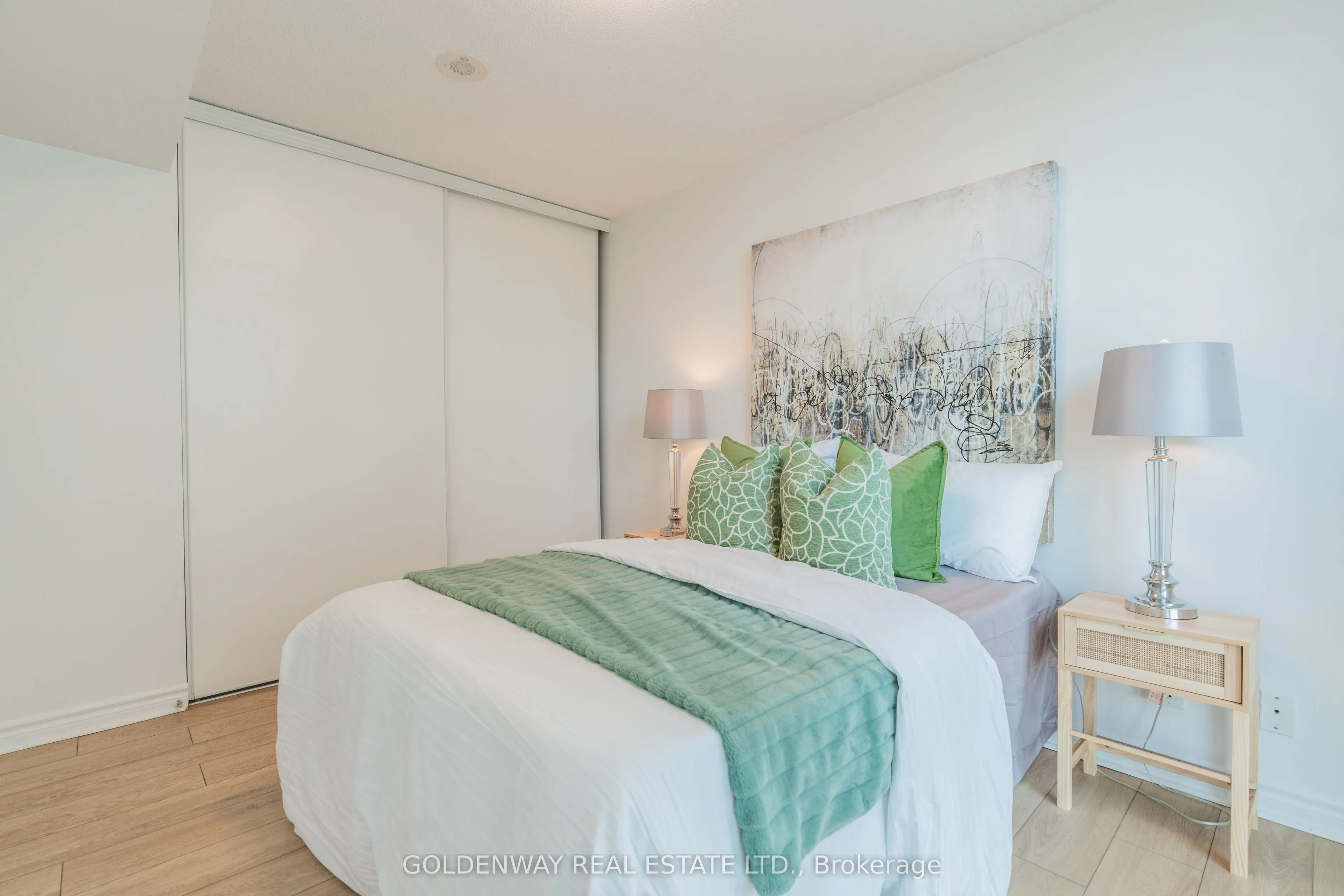 68 Grangeway Avenue, #305