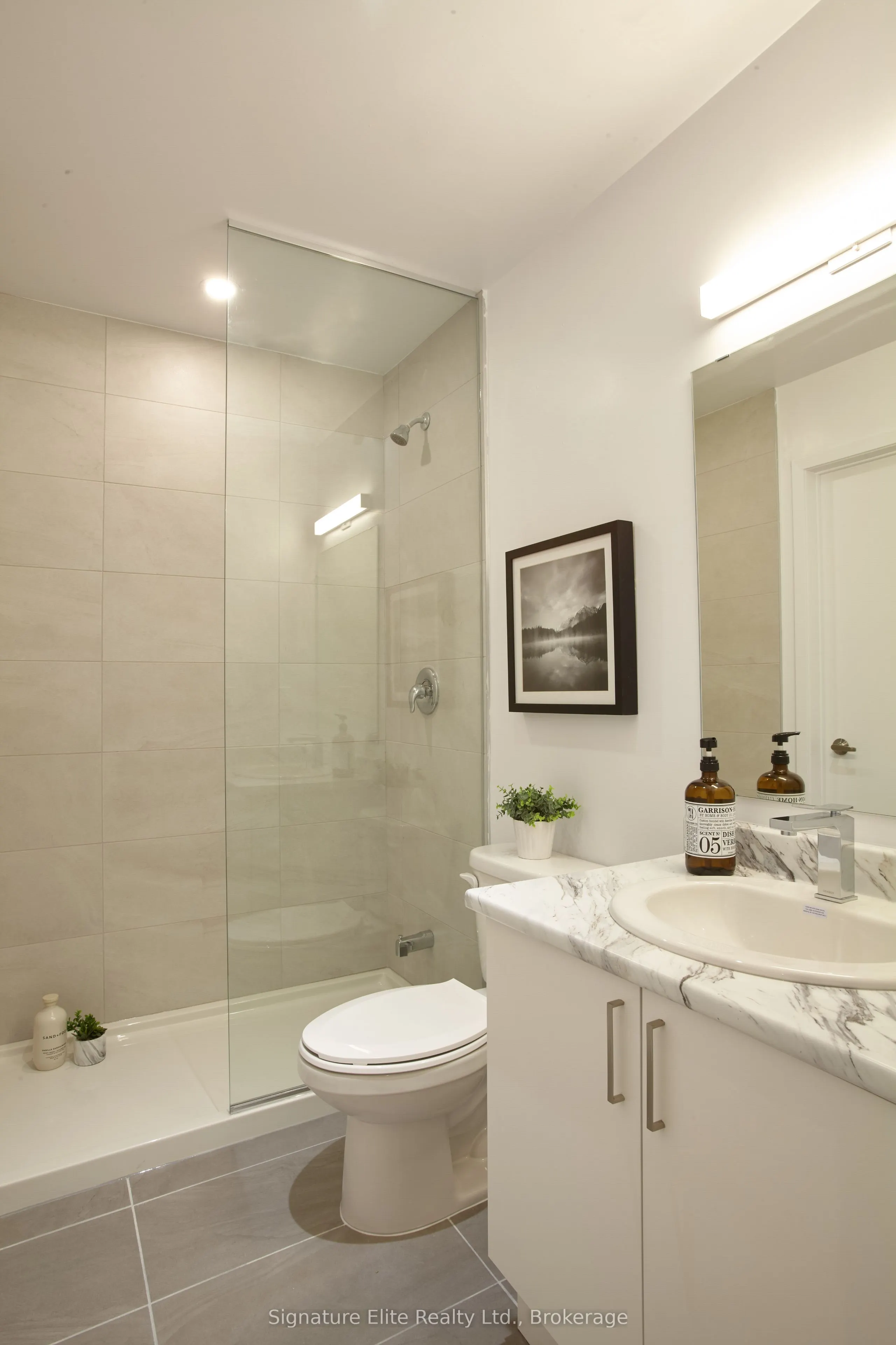 2382 Kingston Road, #404