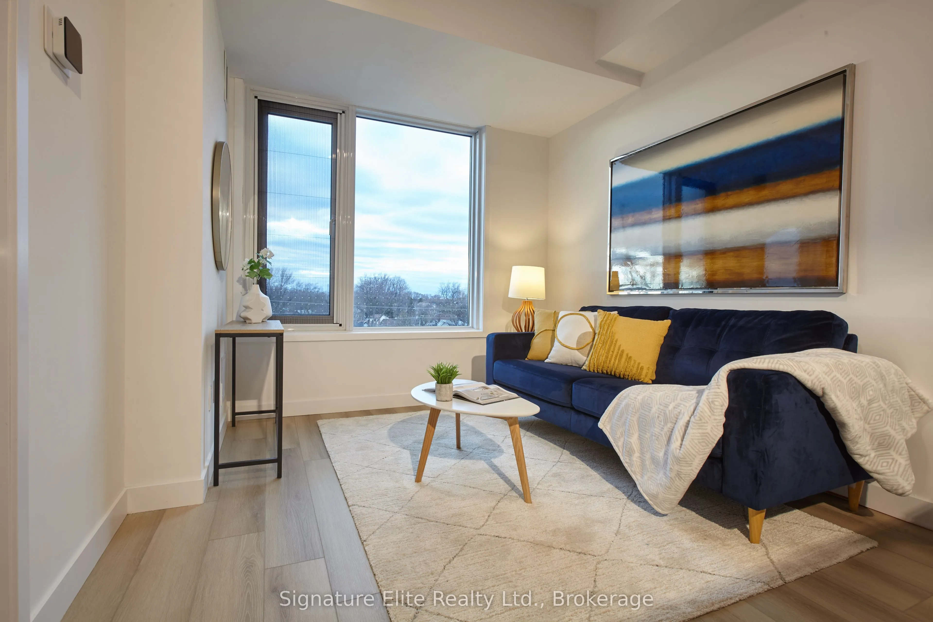 2382 Kingston Road, #404