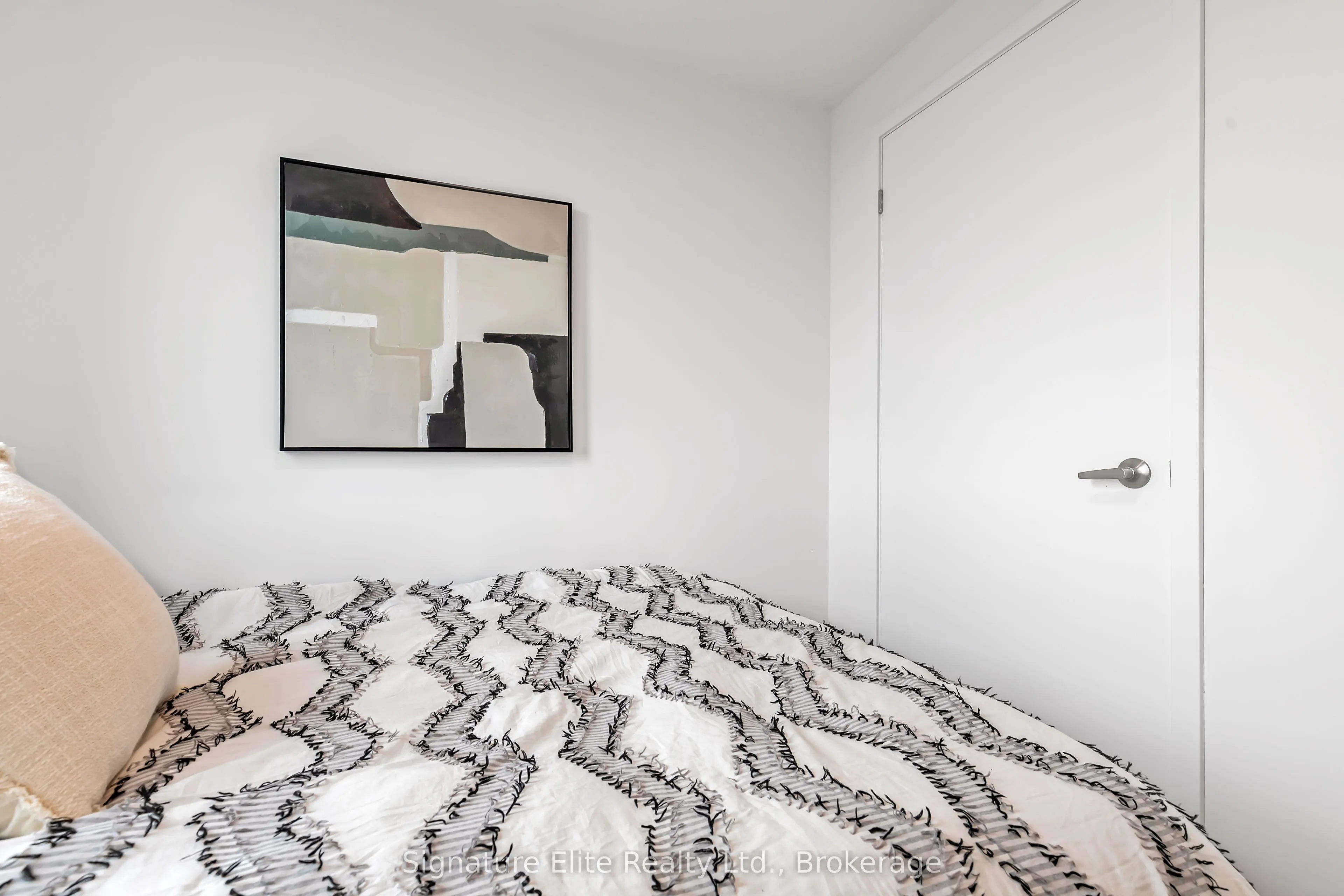 2382 Kingston Road, #602