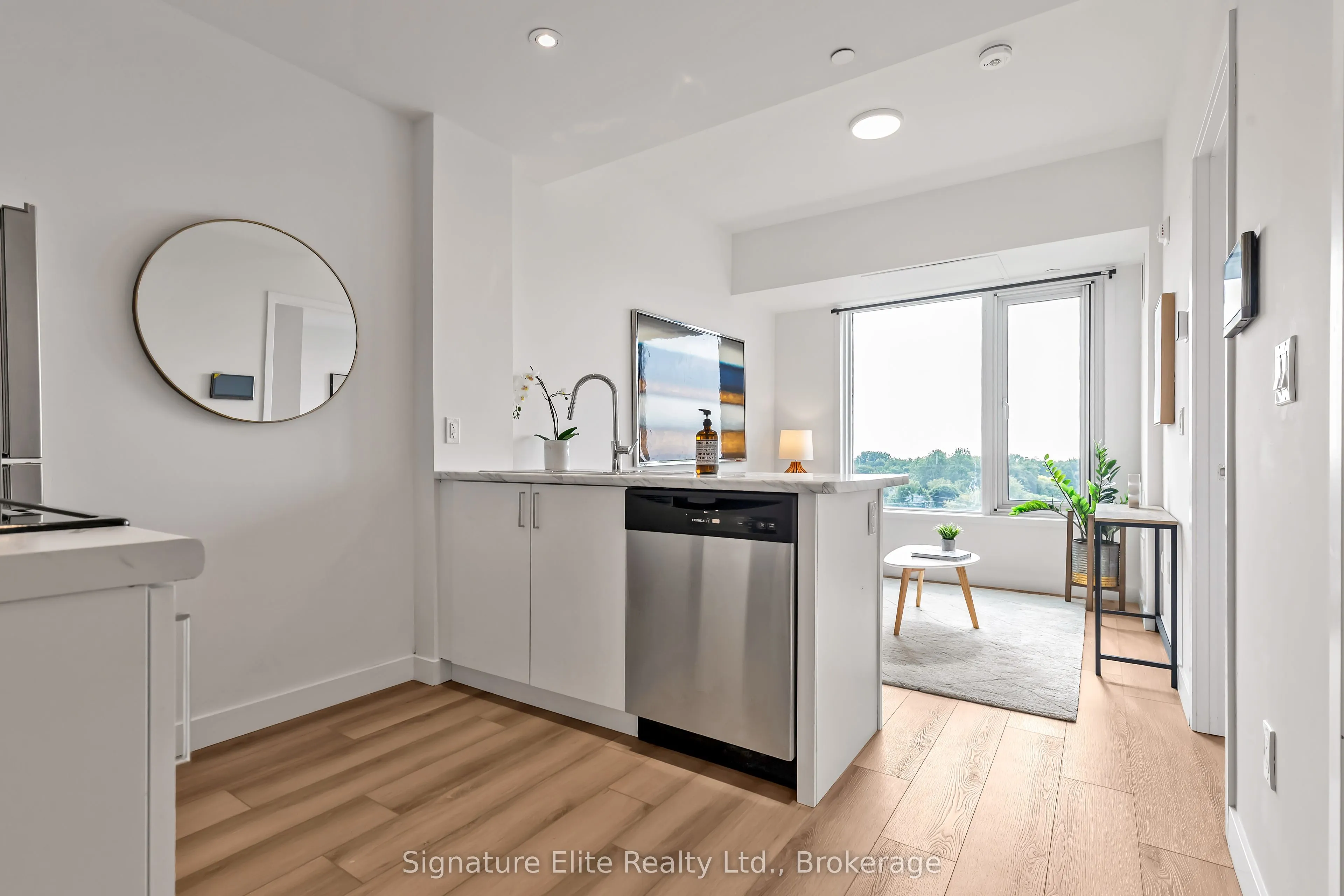 2382 Kingston Road, #602