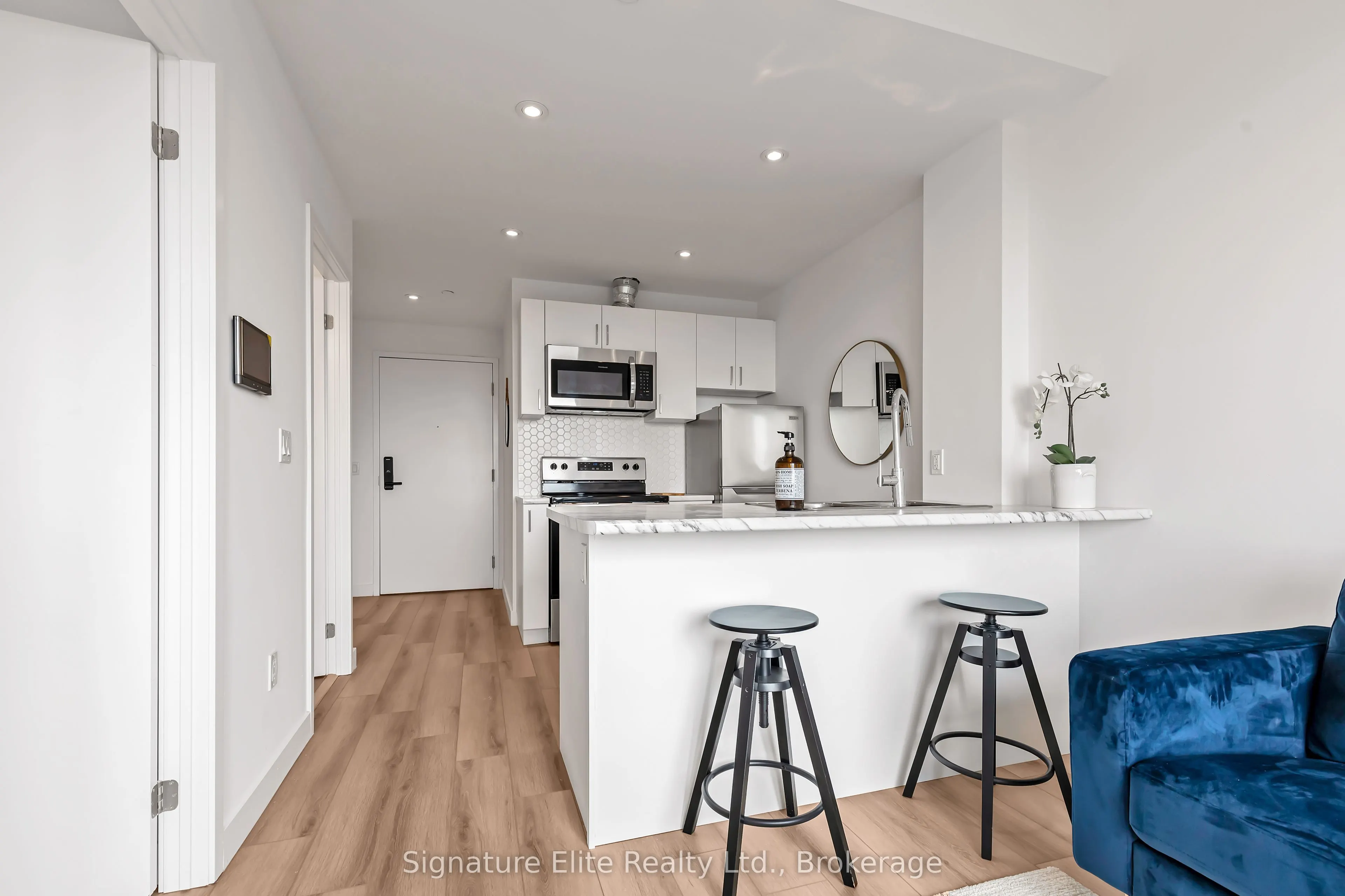 2382 Kingston Road, #602
