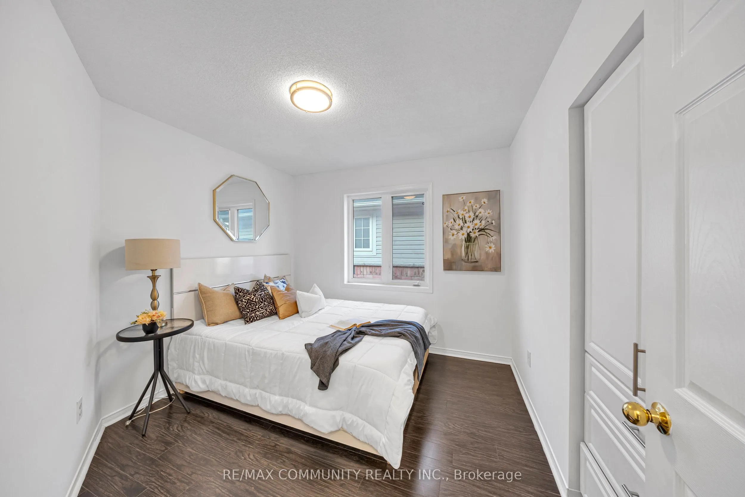 473 Rossland Road E