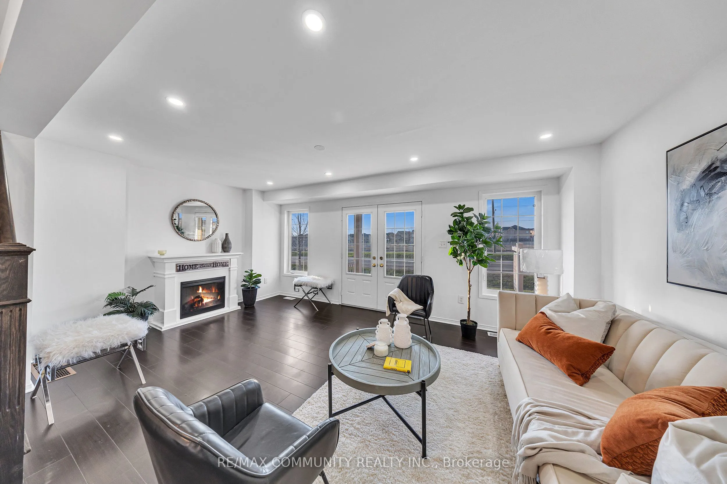 473 Rossland Road E