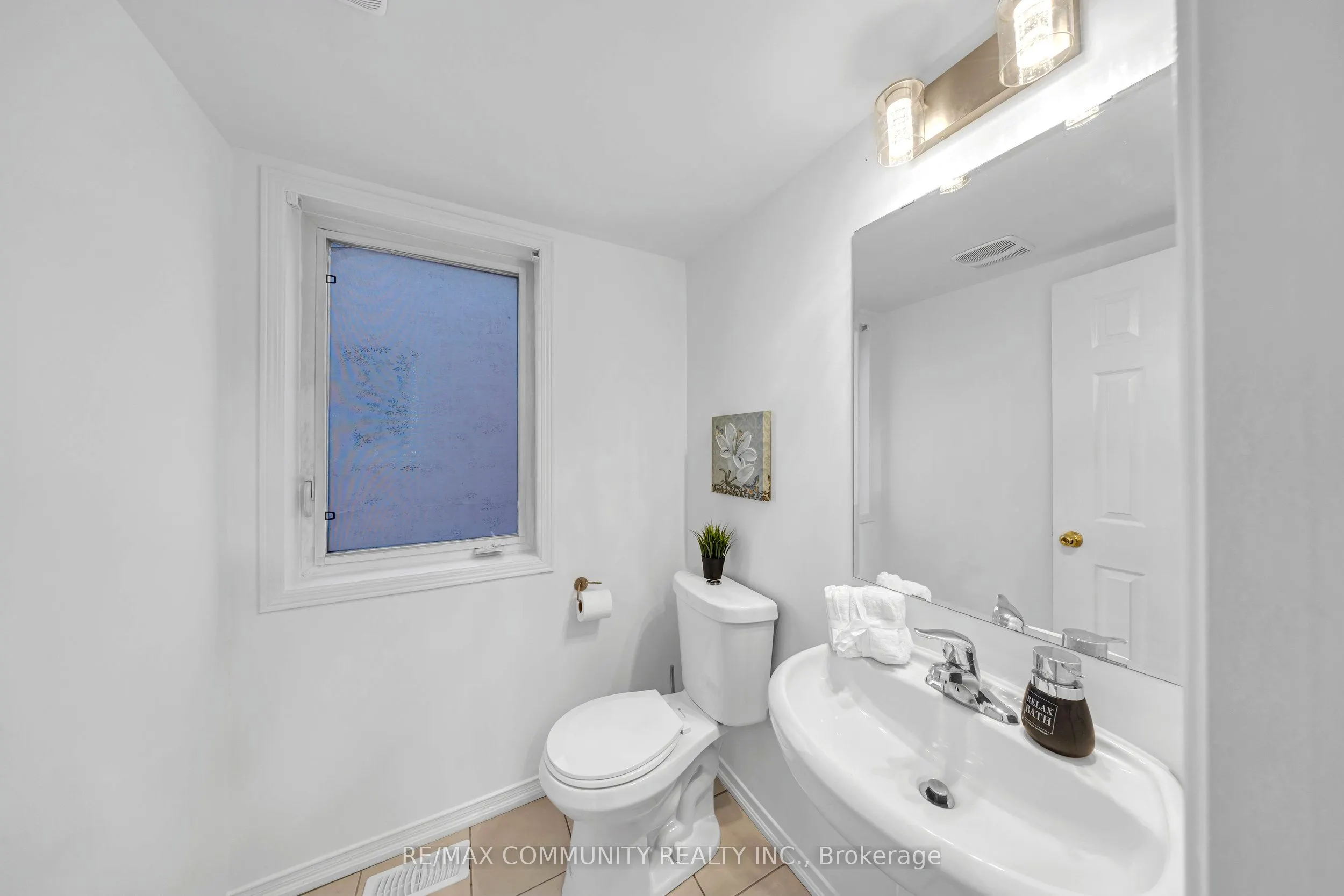 473 Rossland Road E