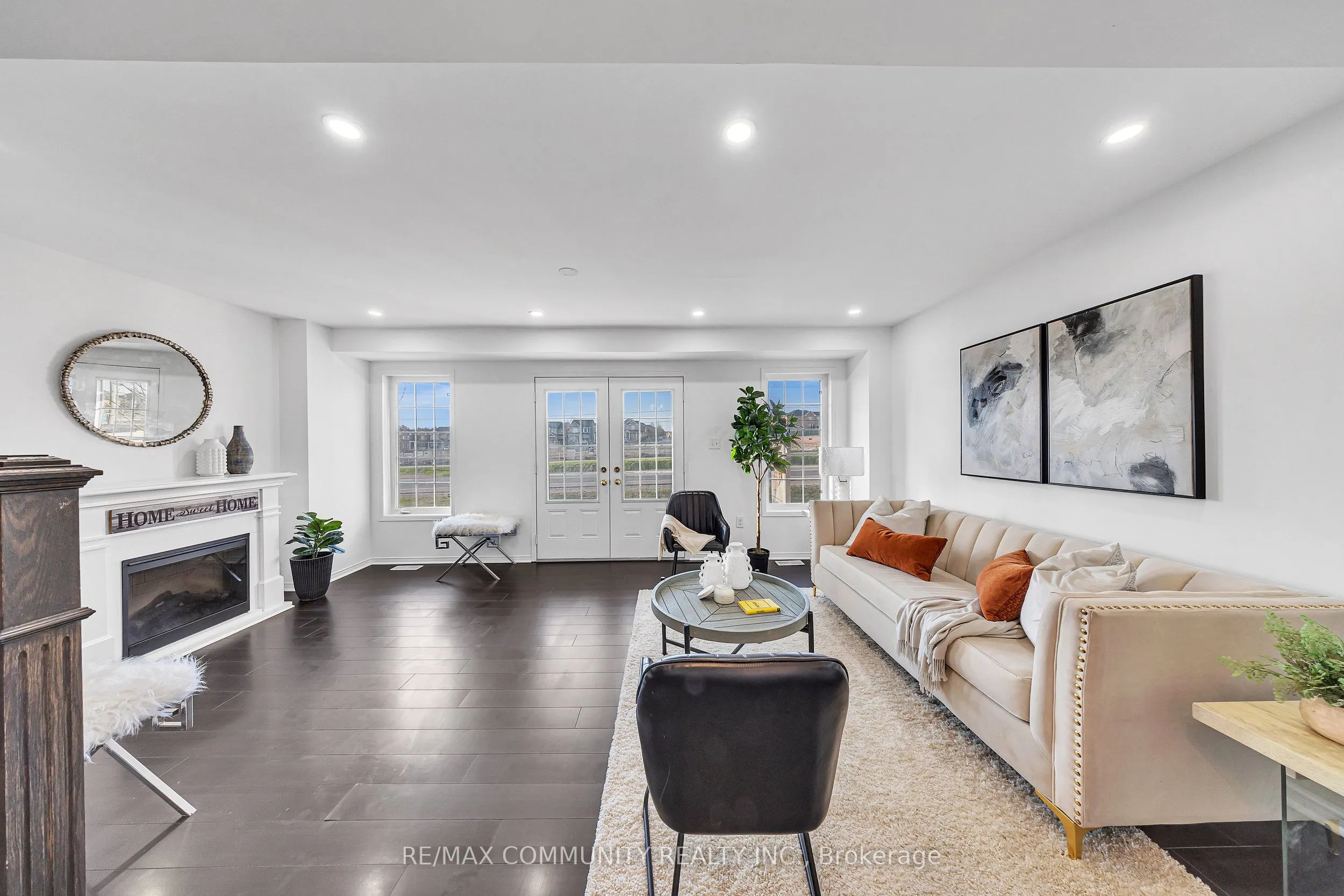 473 Rossland Road E