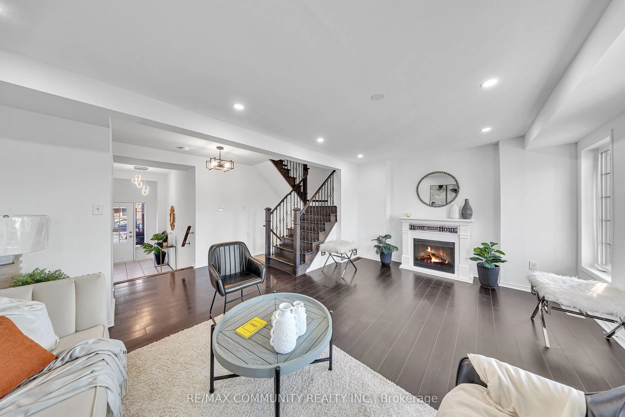 473 Rossland Road E