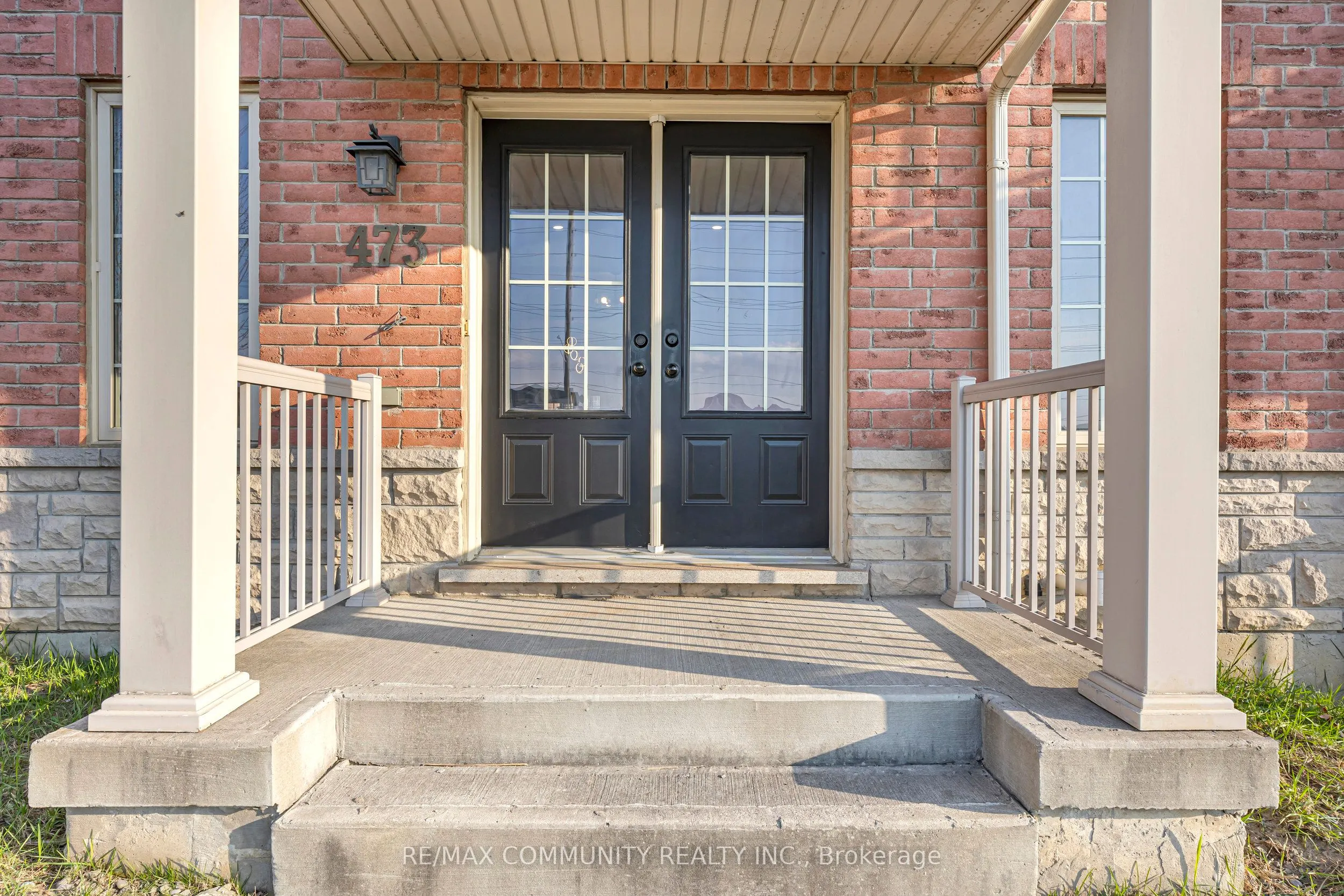 473 Rossland Road E