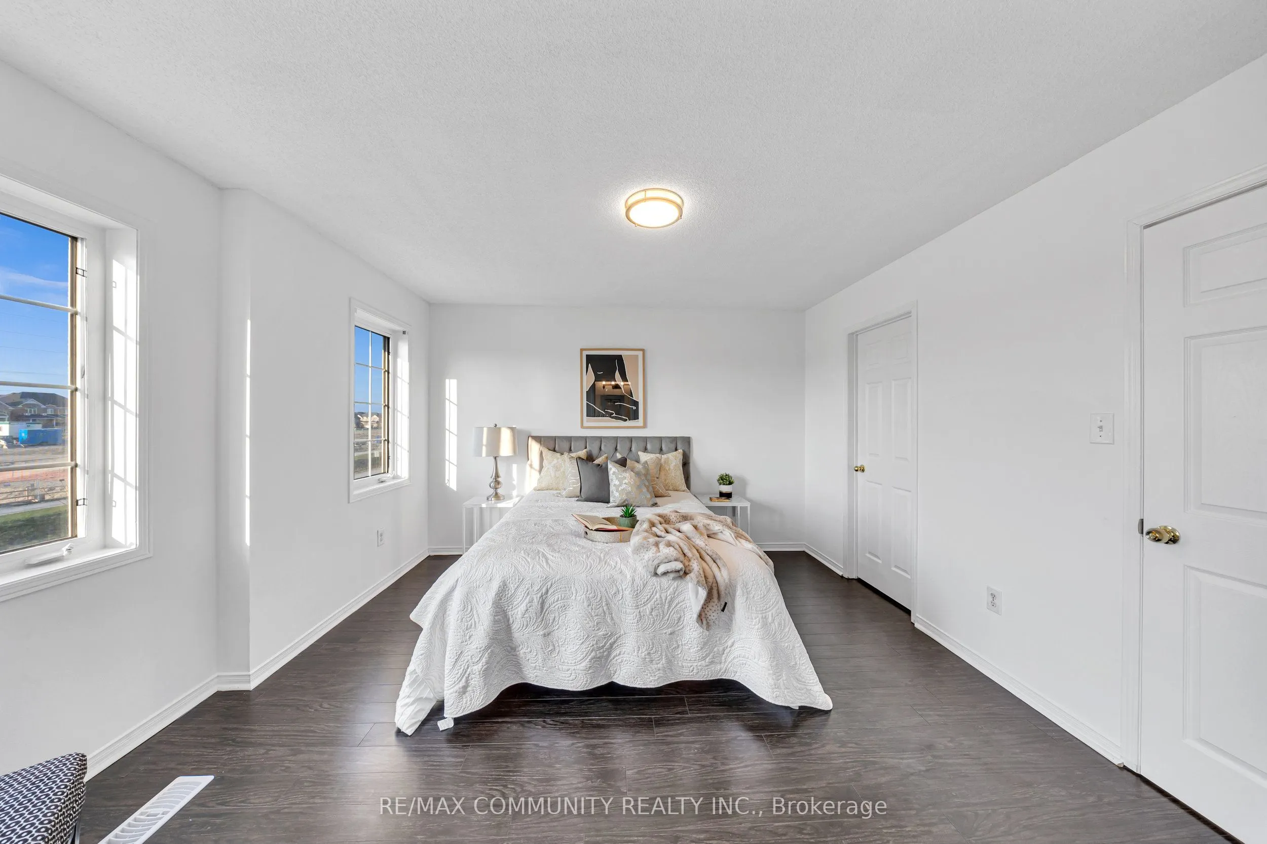 473 Rossland Road E