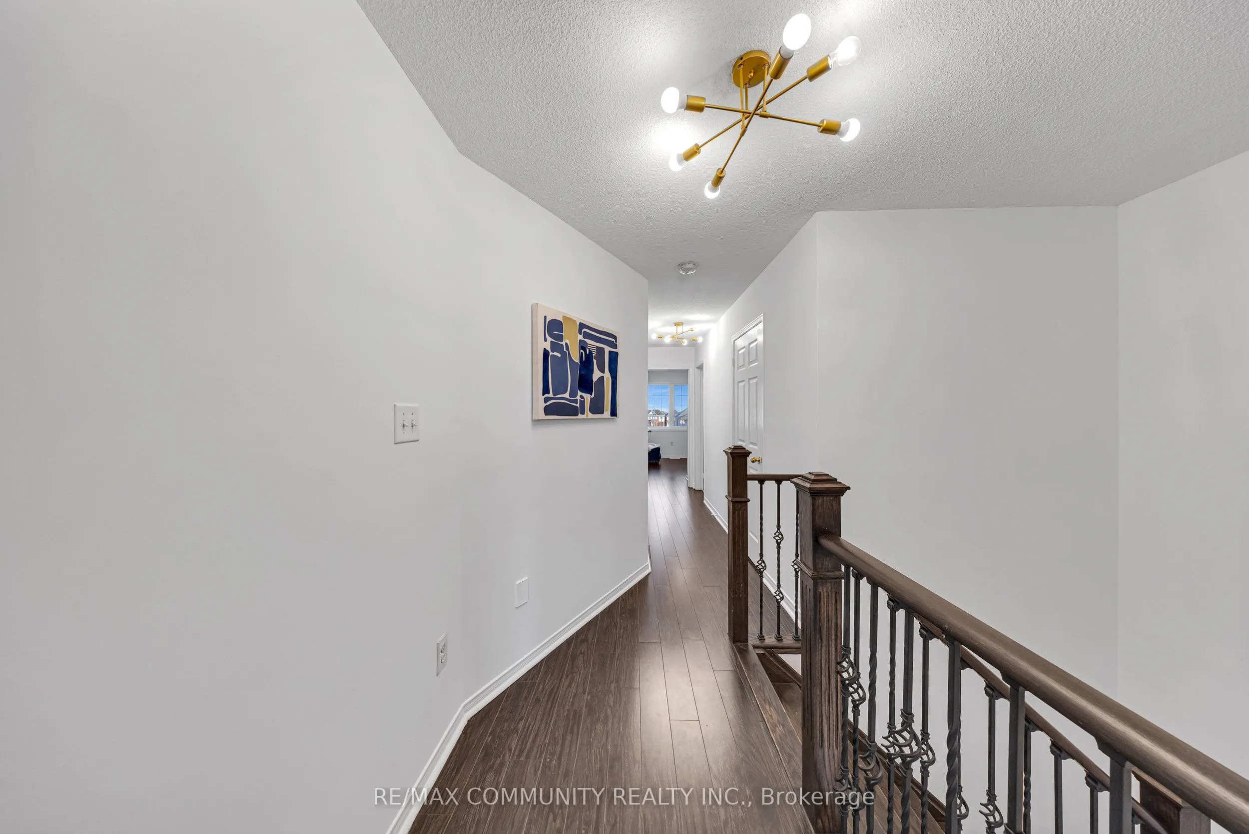 473 Rossland Road E