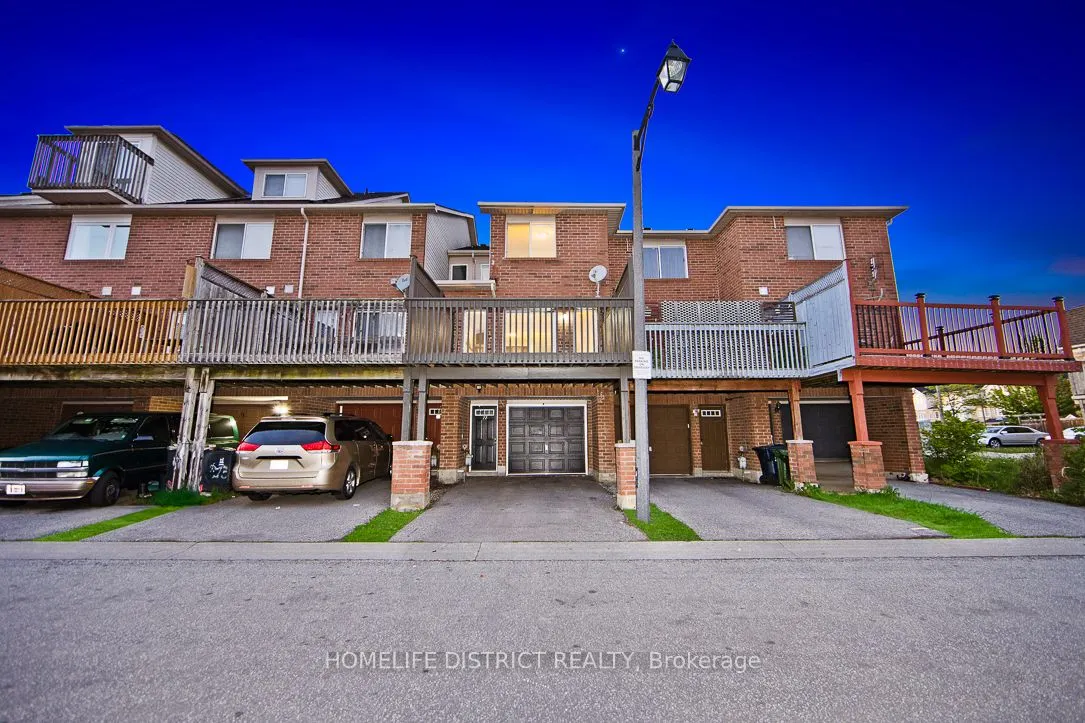 77 Coyote Crescent