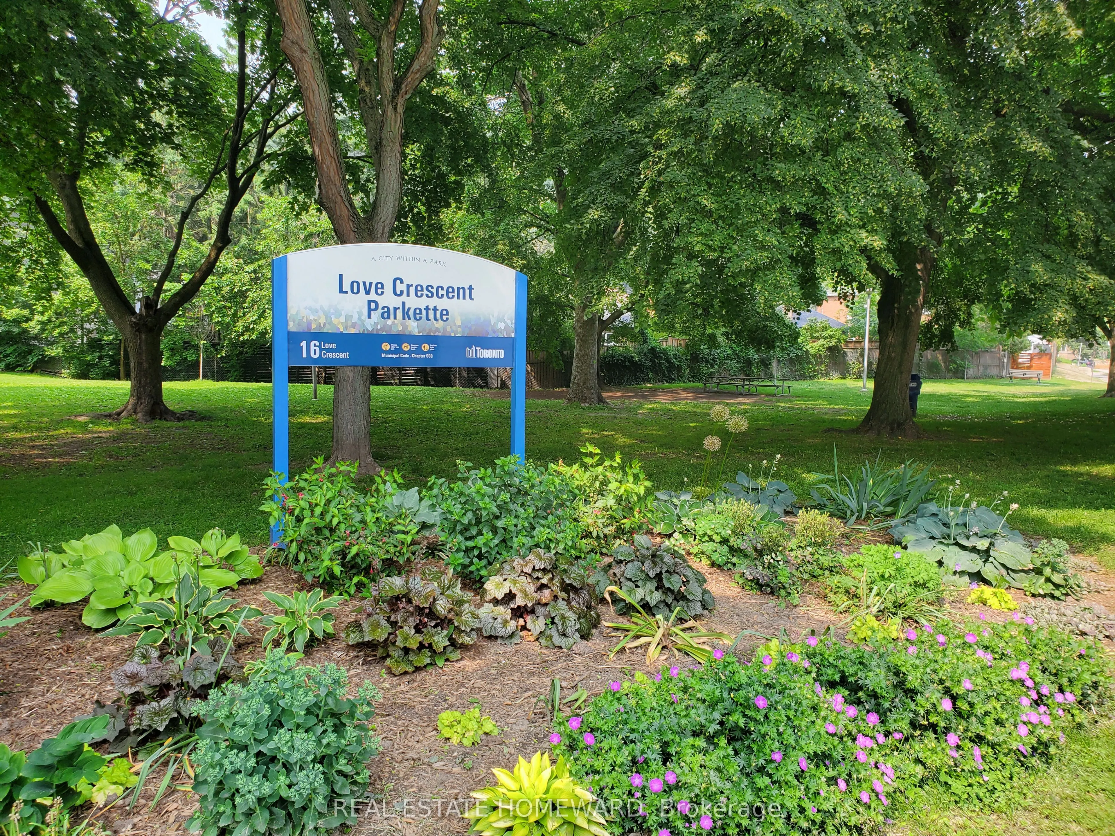 21 Love Crescent, #Main
