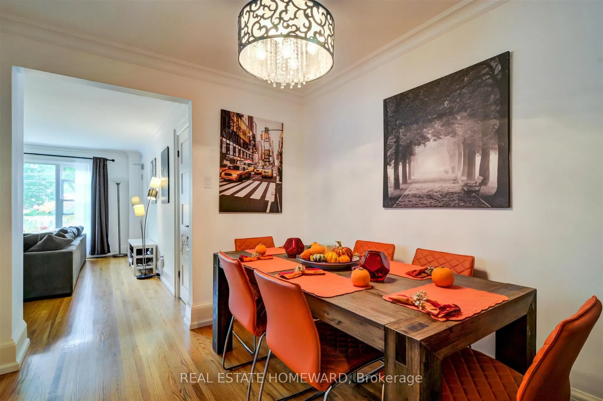 21 Love Crescent, #Main