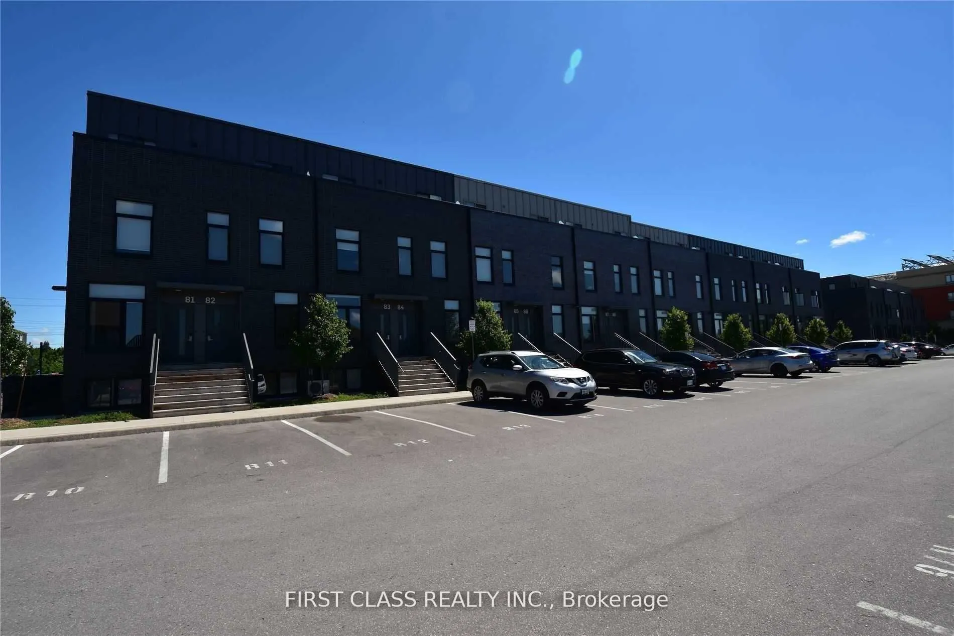 1760 Simcoe Street N, #88-2