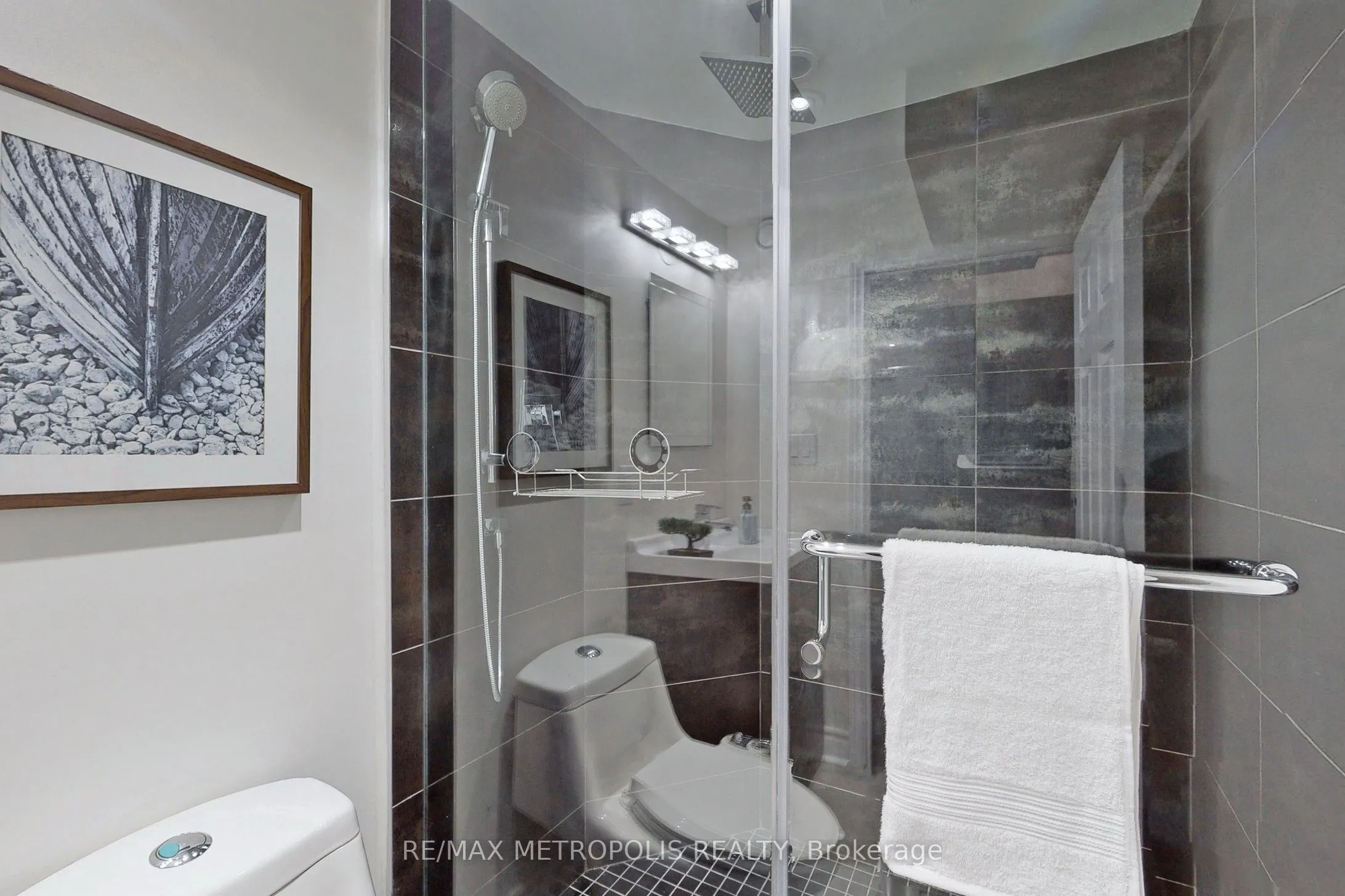 42 Grantown Avenue, #Upper