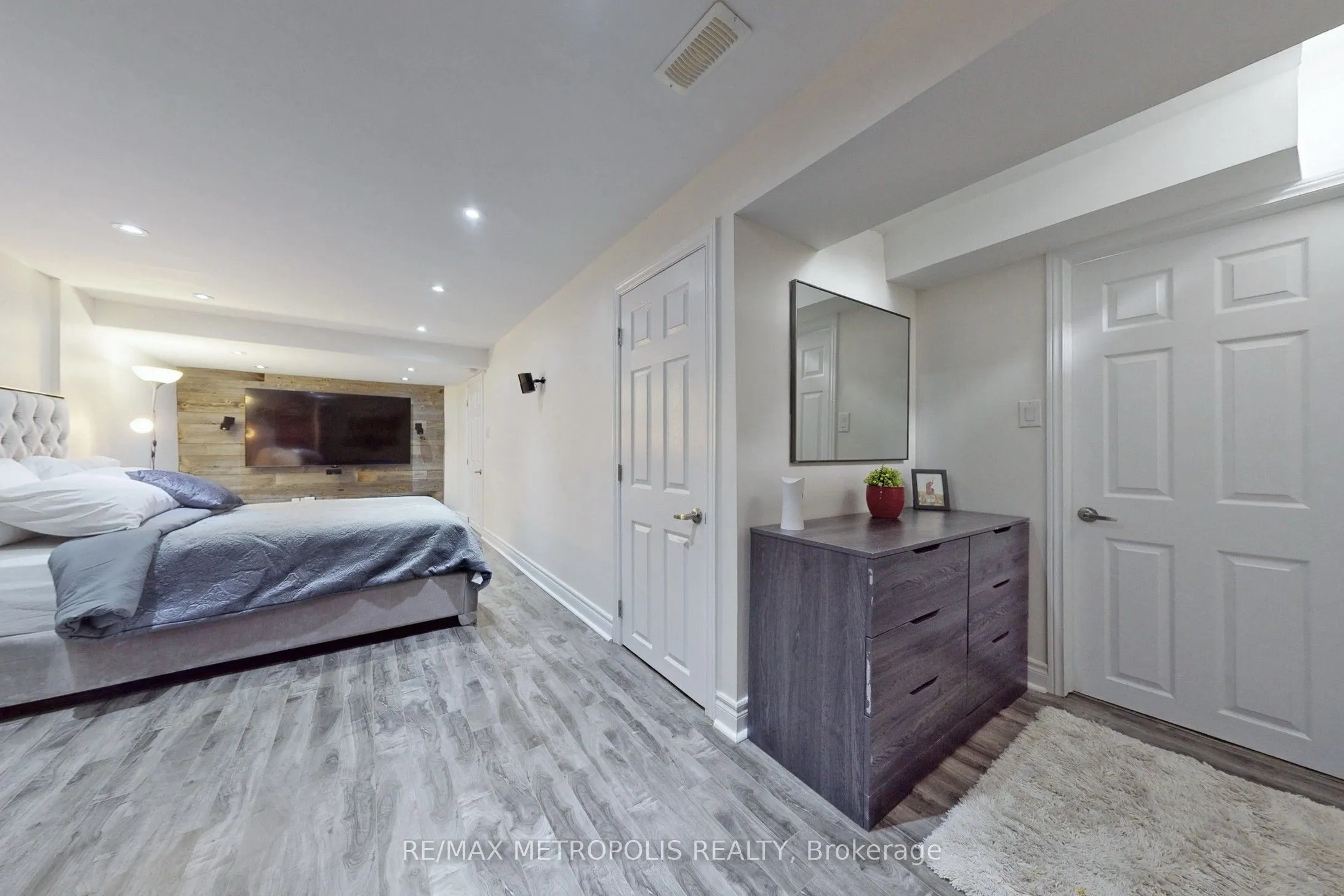 42 Grantown Avenue, #Upper