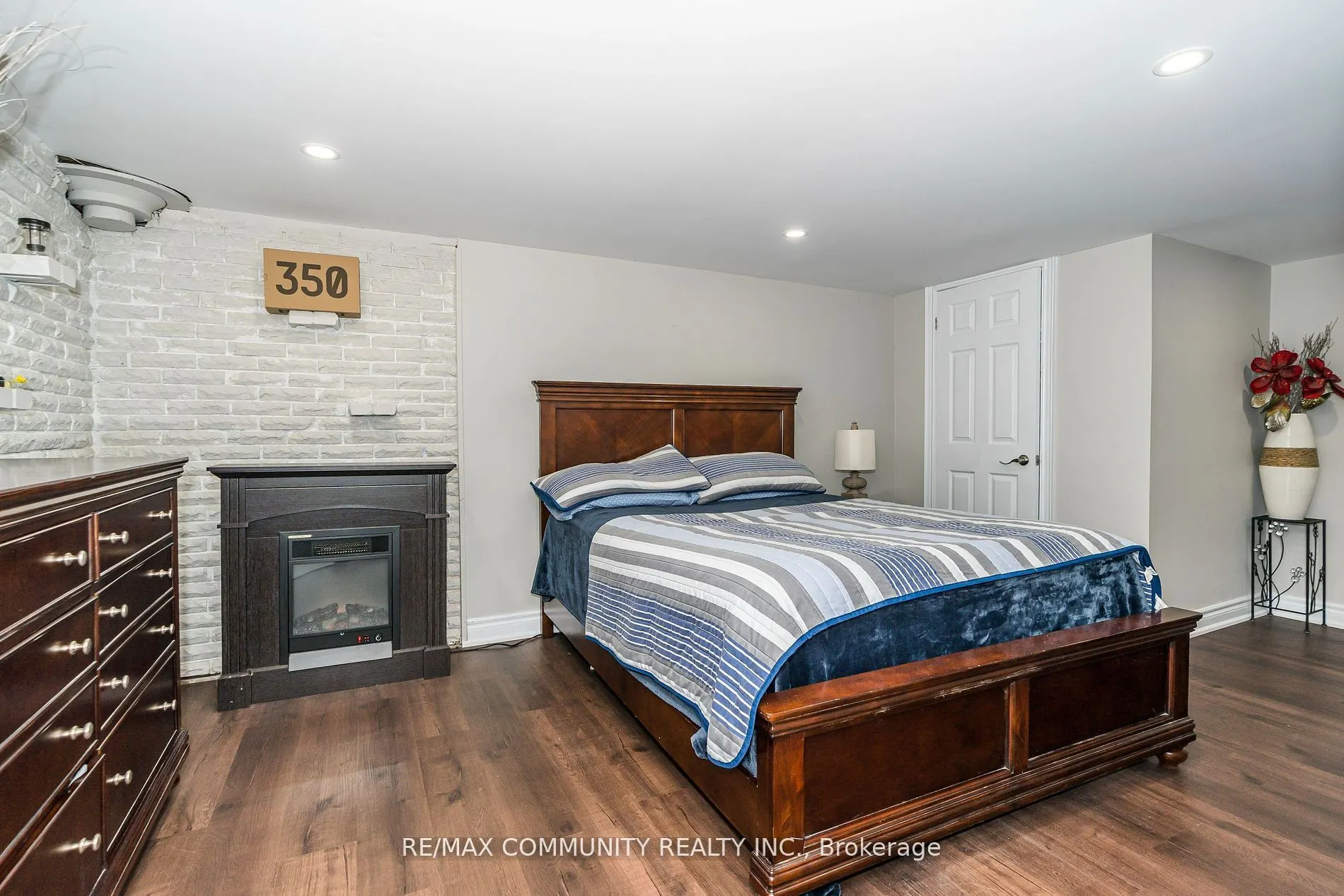 11490 Simcoe Street