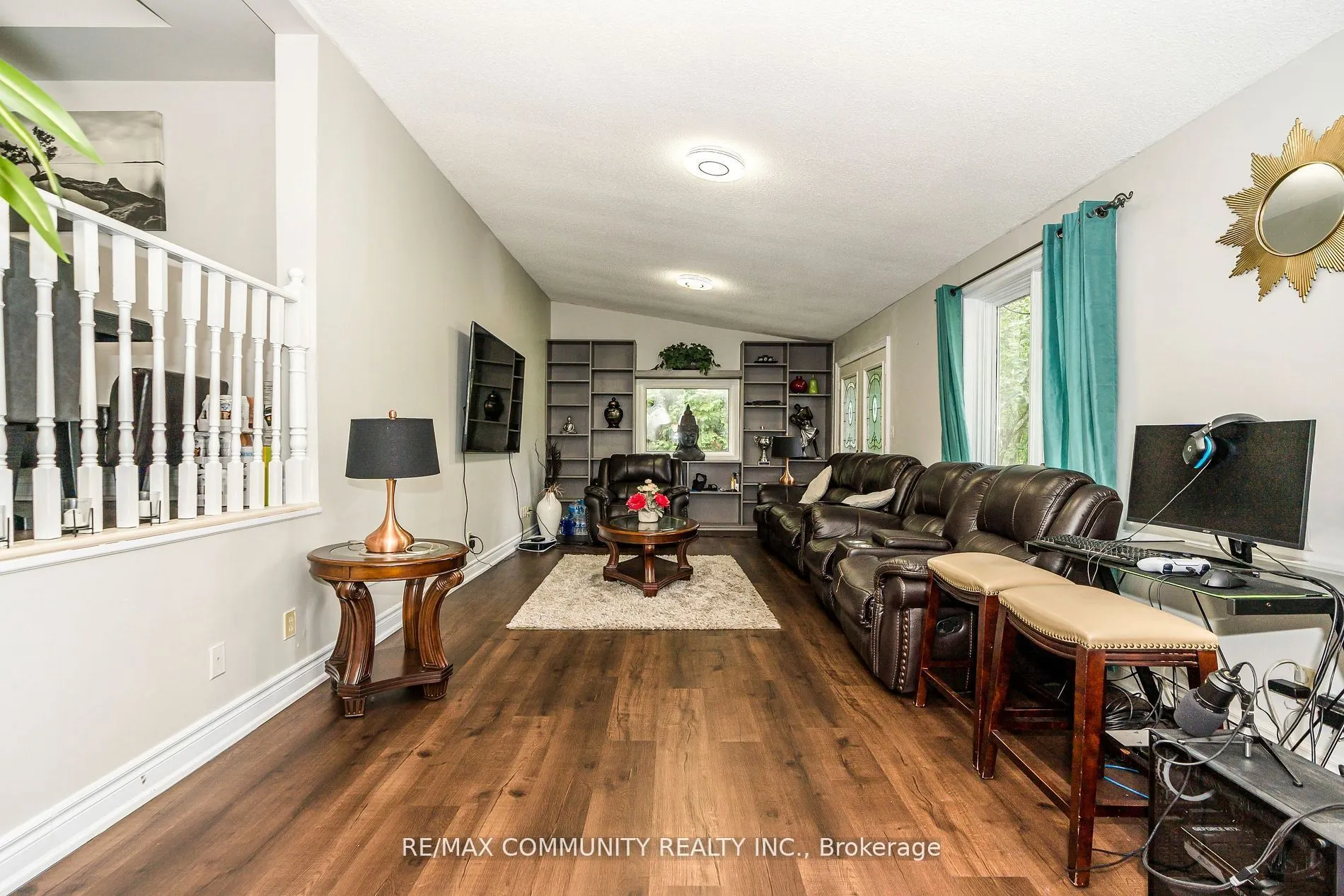 11490 Simcoe Street