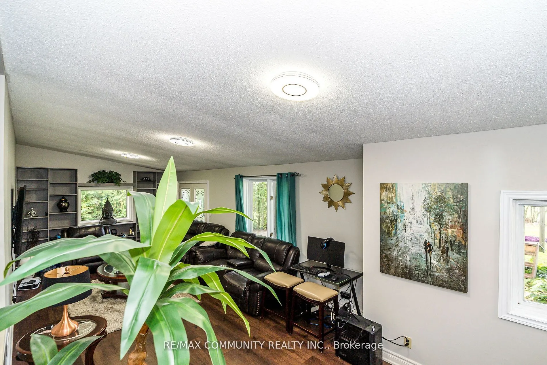 11490 Simcoe Street