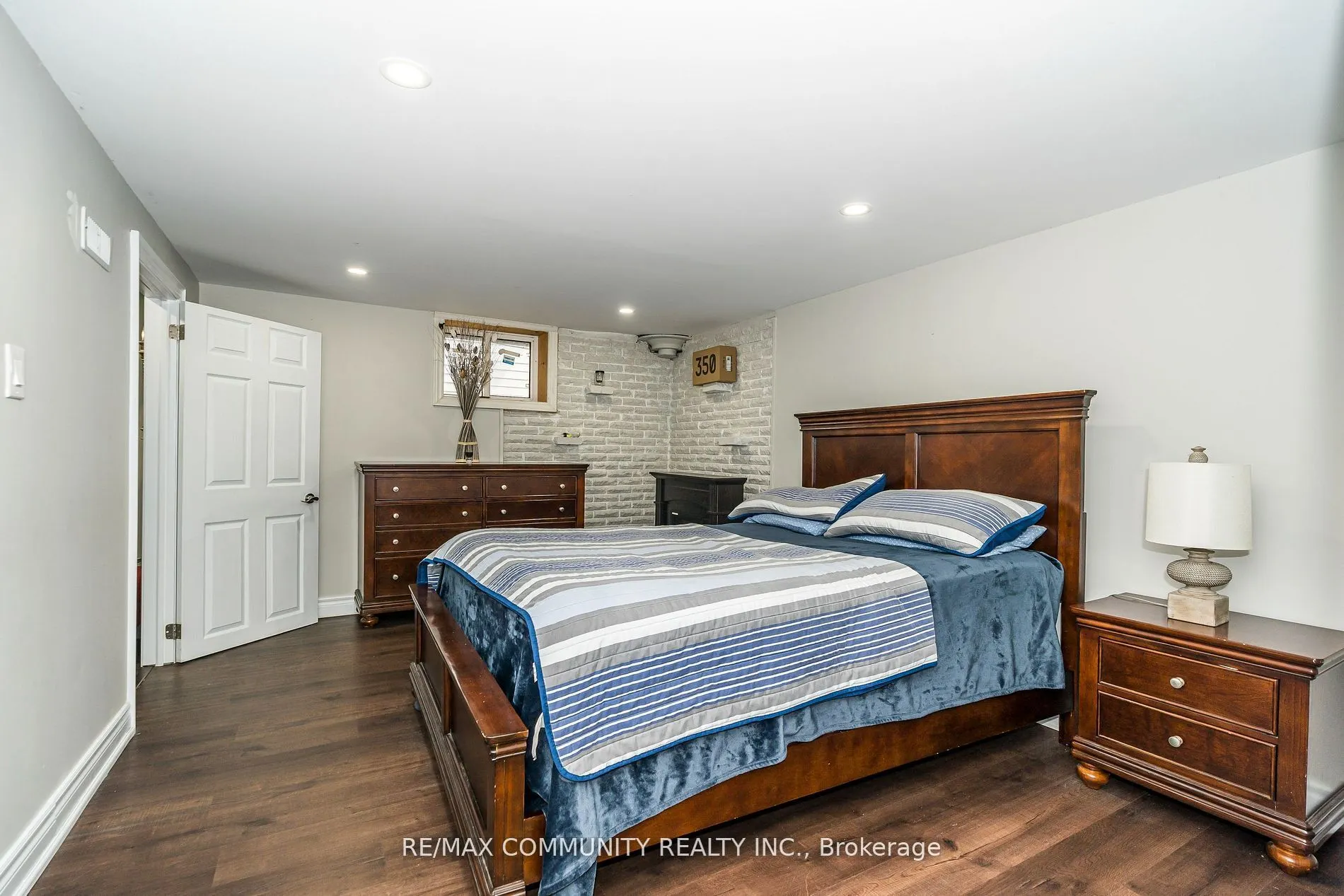 11490 Simcoe Street