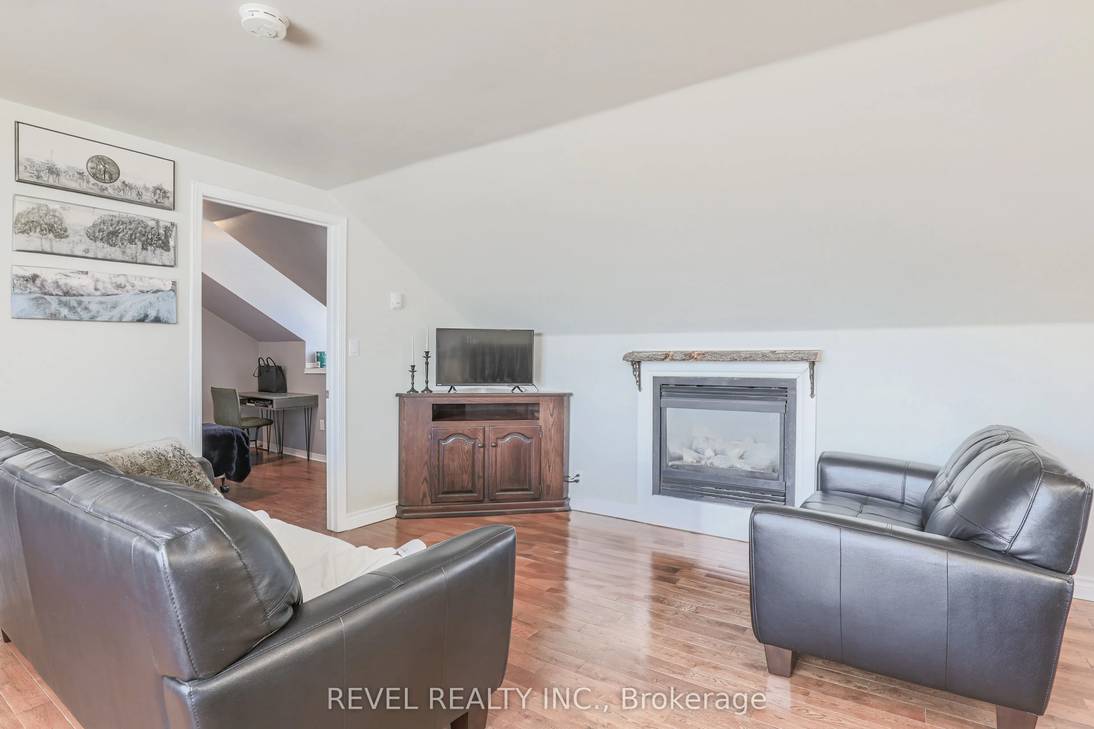 16121 Island Road