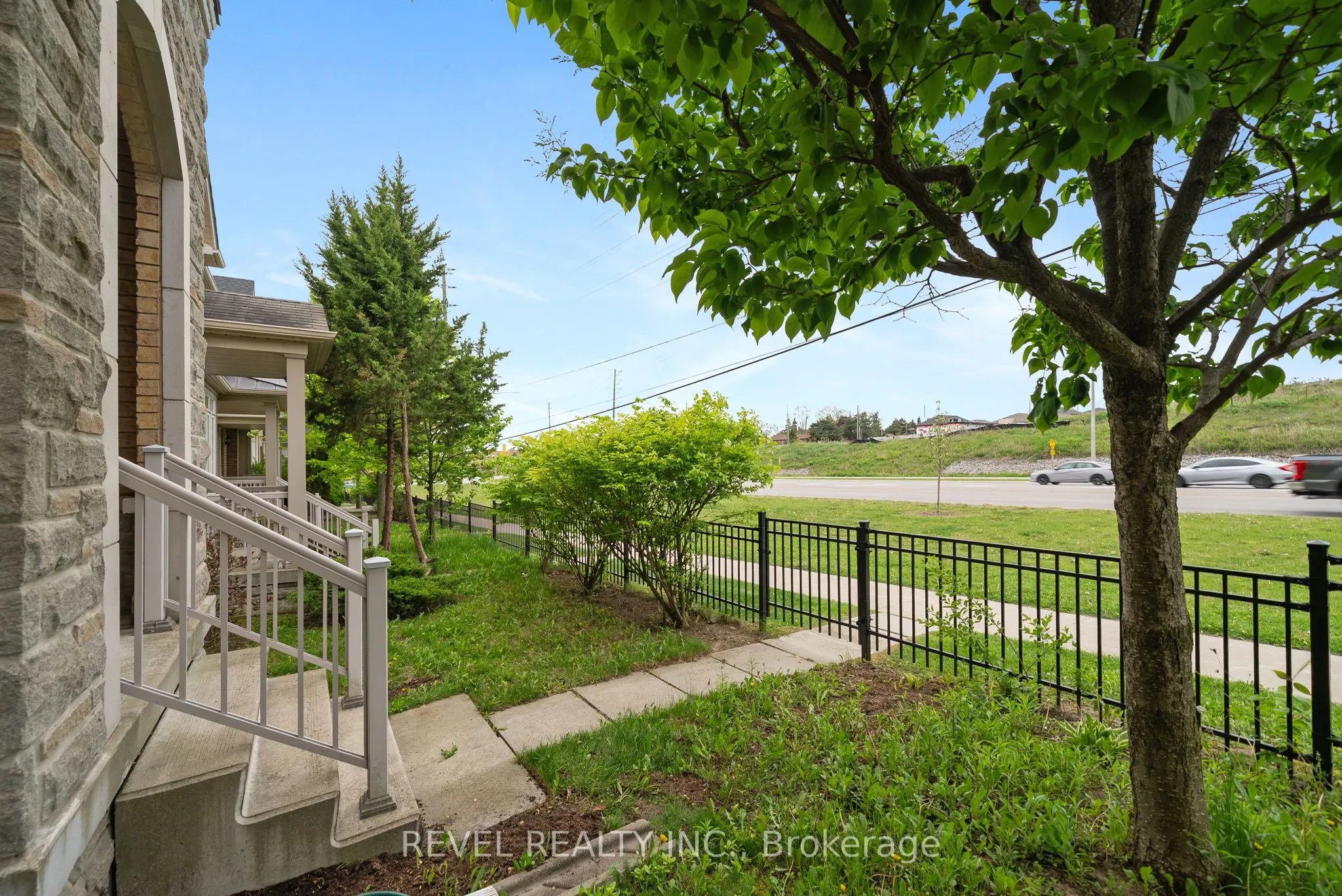 81 Barkdale Way