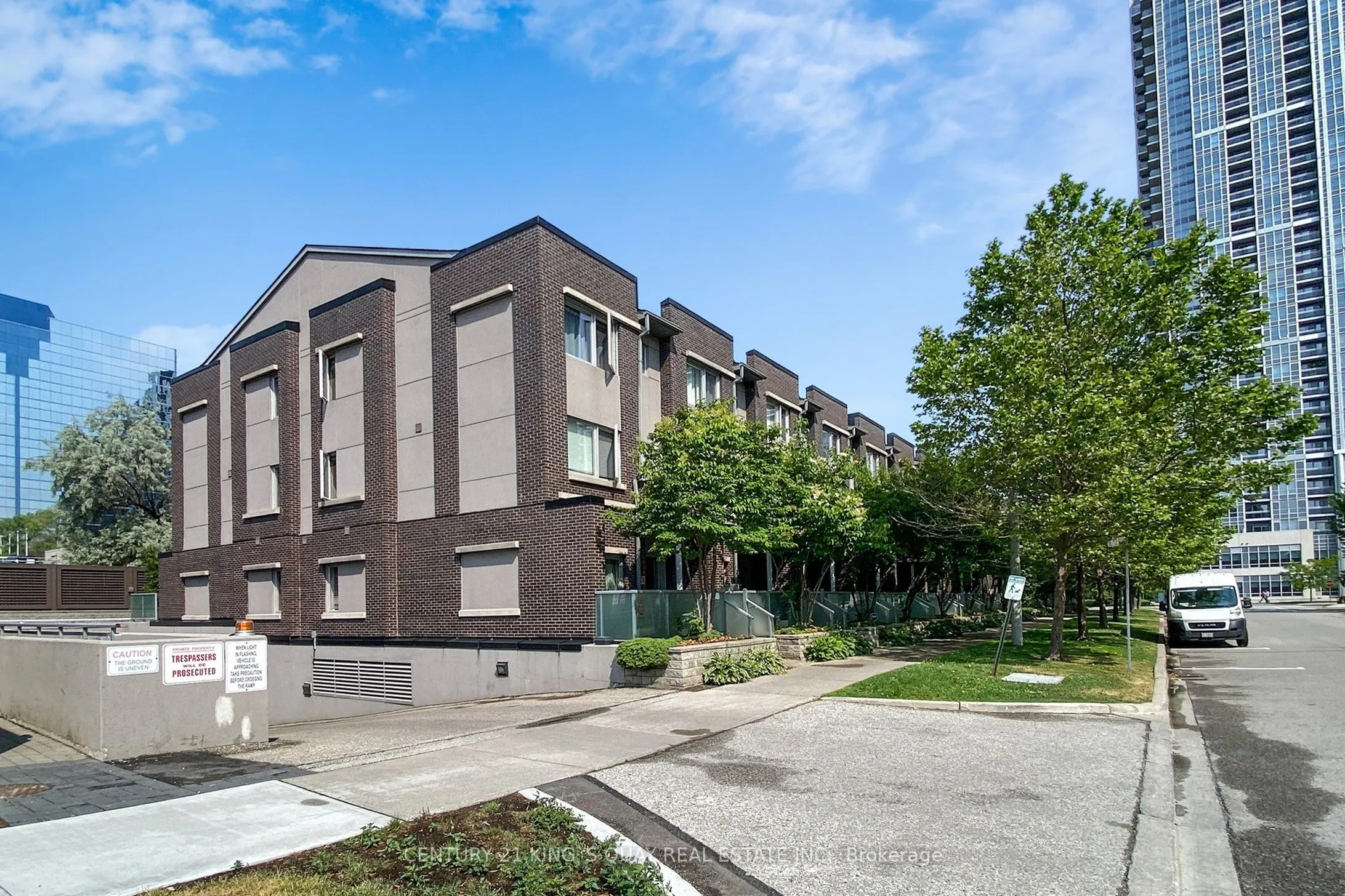 315 Village Green Square, #50