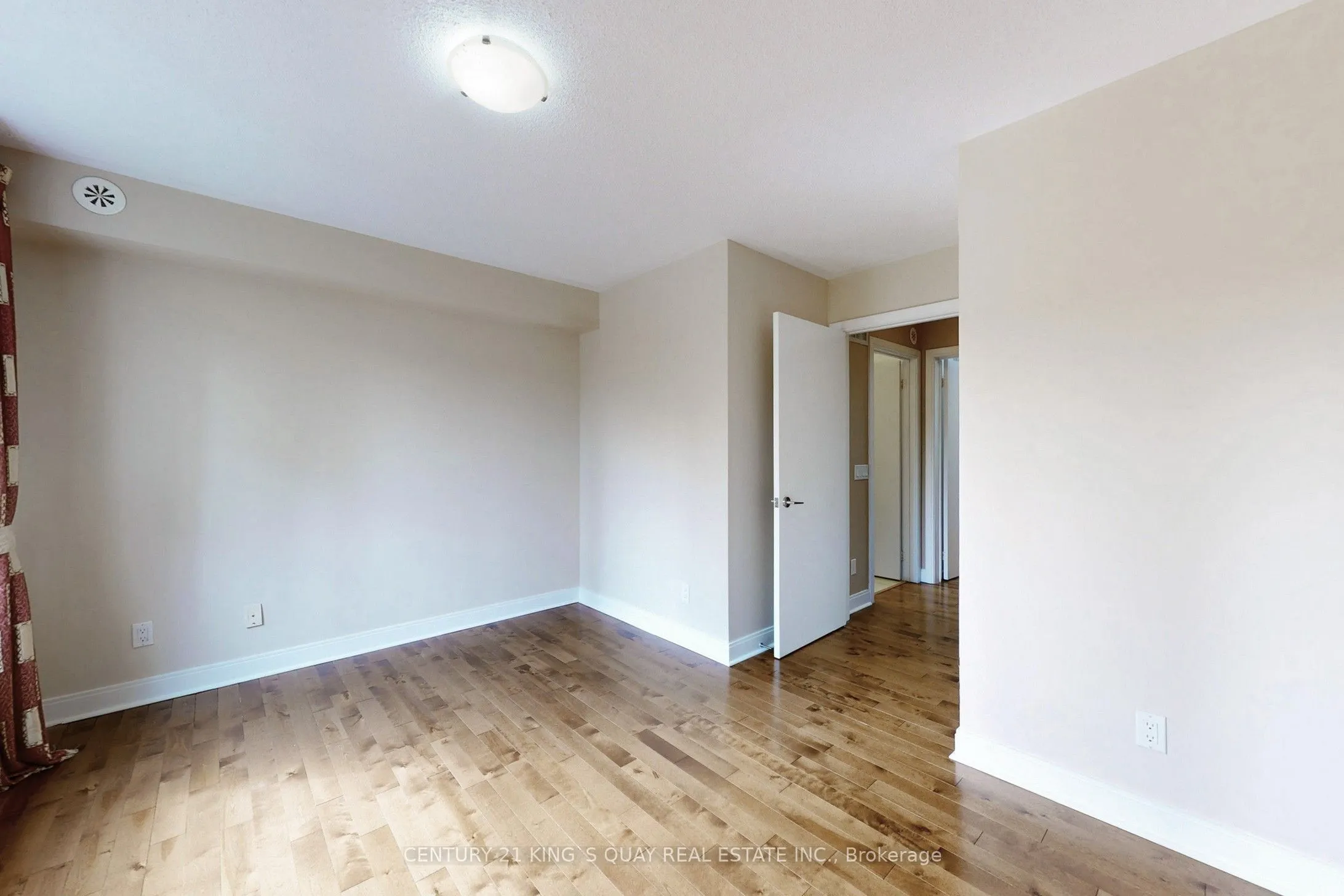 315 Village Green Square, #50