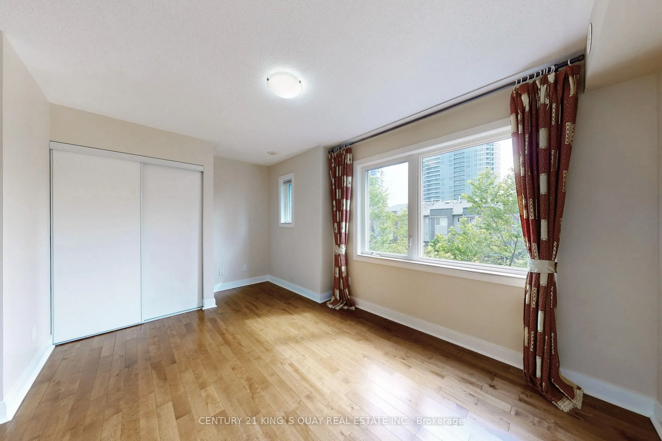 315 Village Green Square, #50
