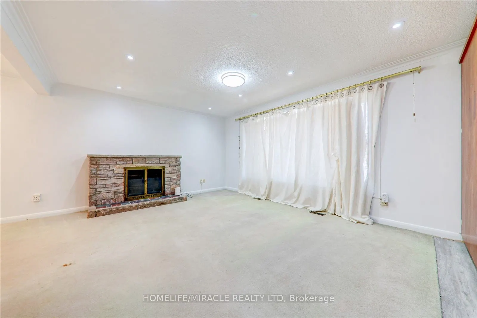 23 Dunelm Street