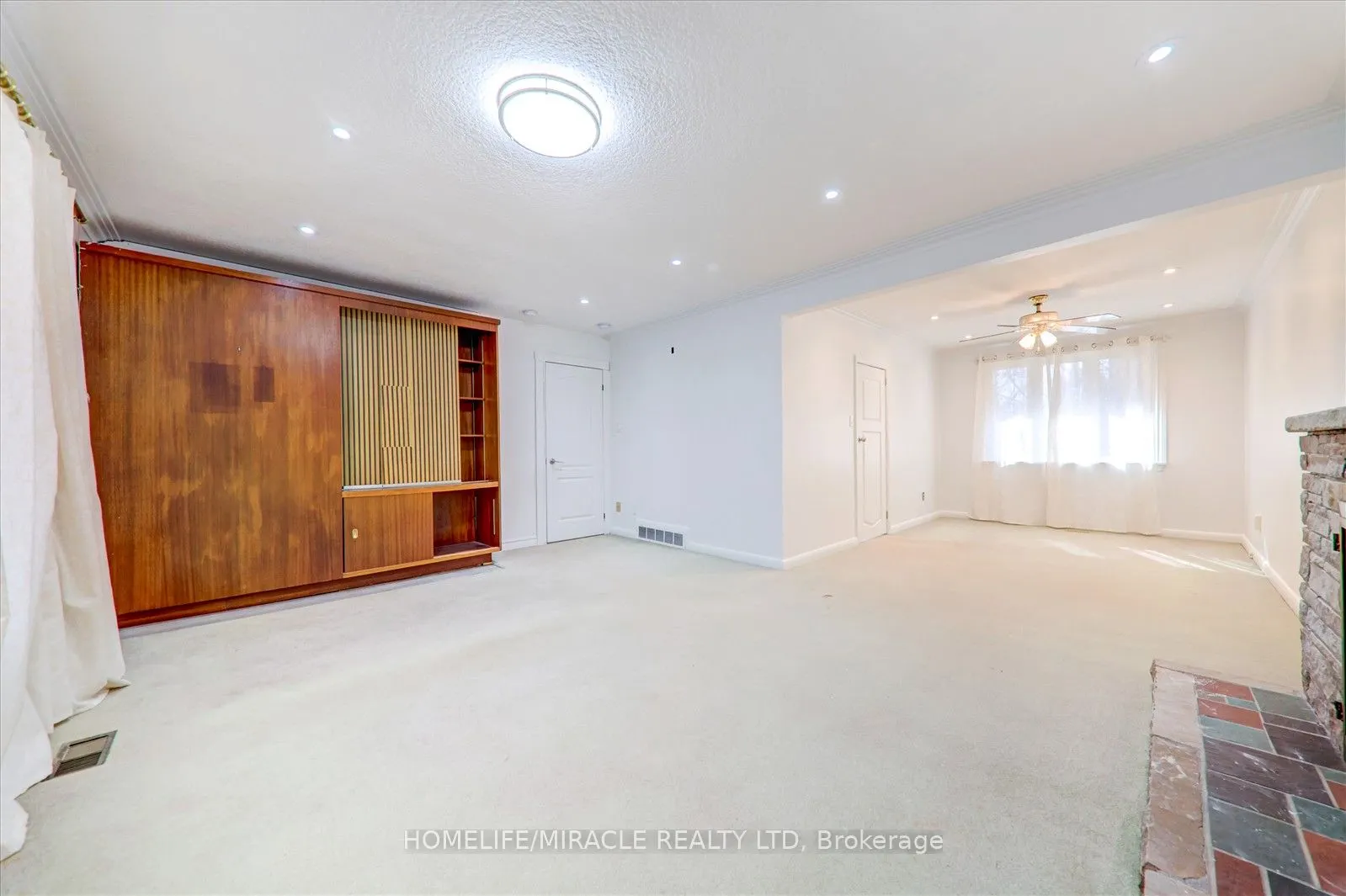23 Dunelm Street