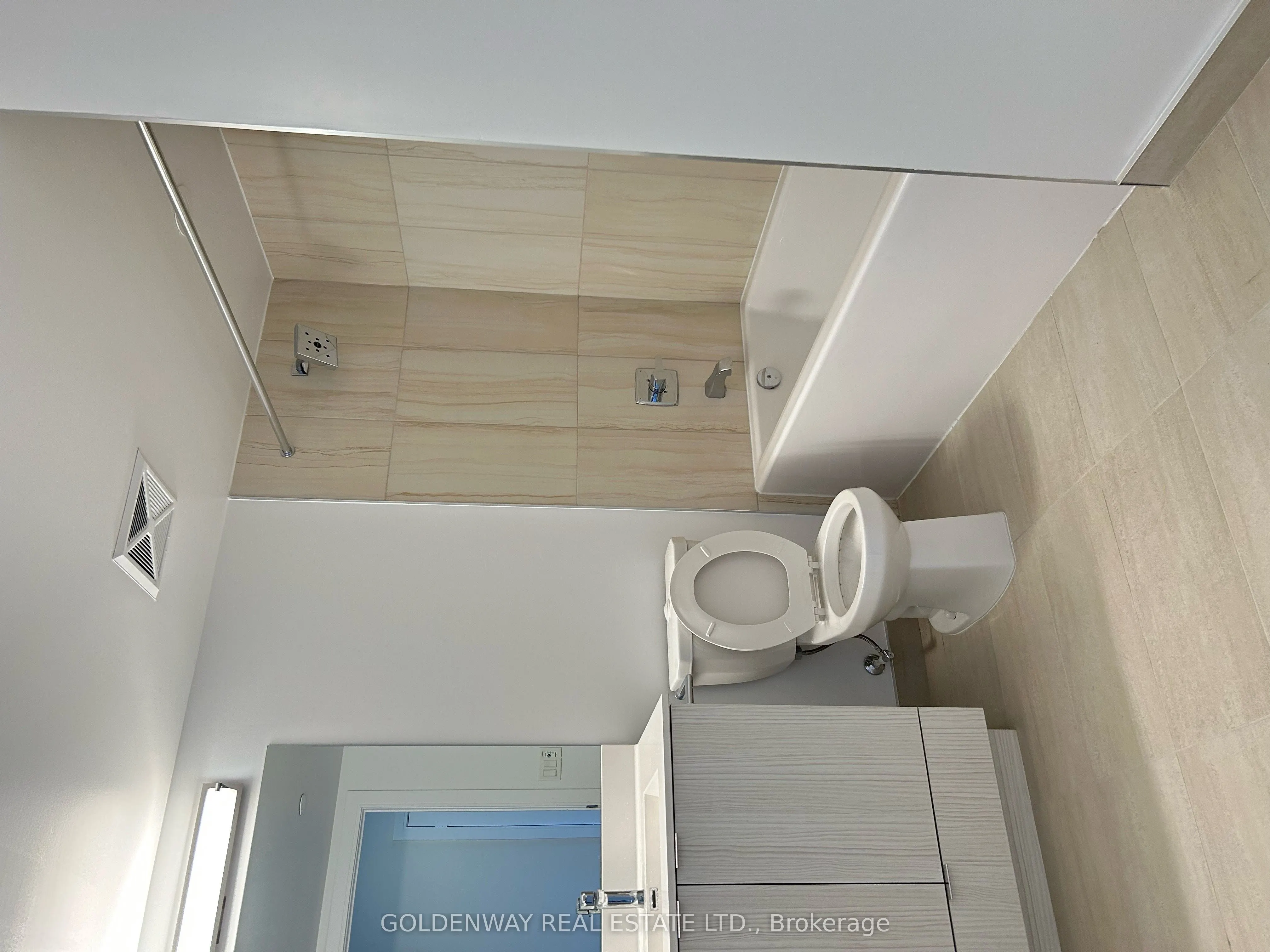 225 Village Green Square, #1305