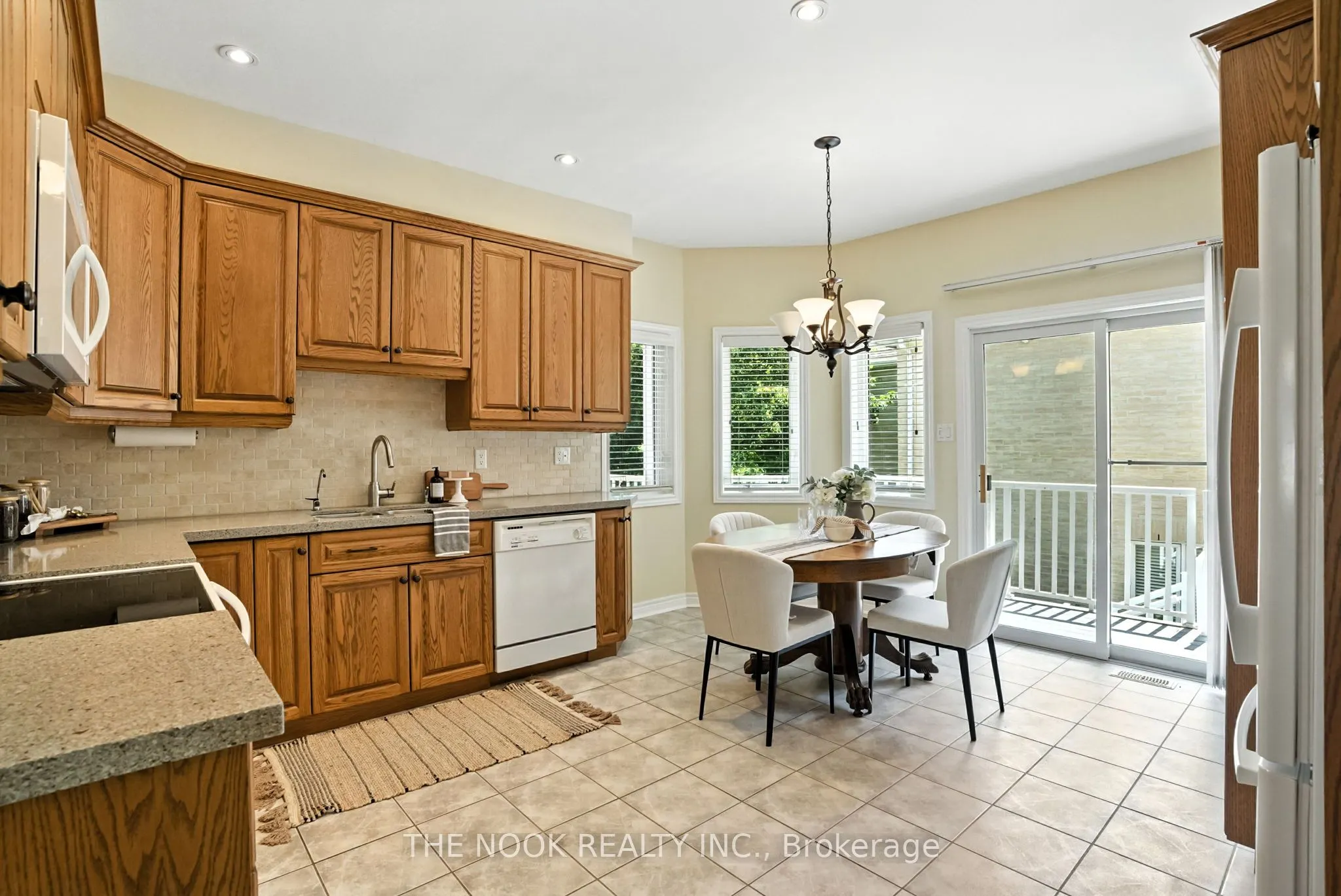 33 Commons Boulevard