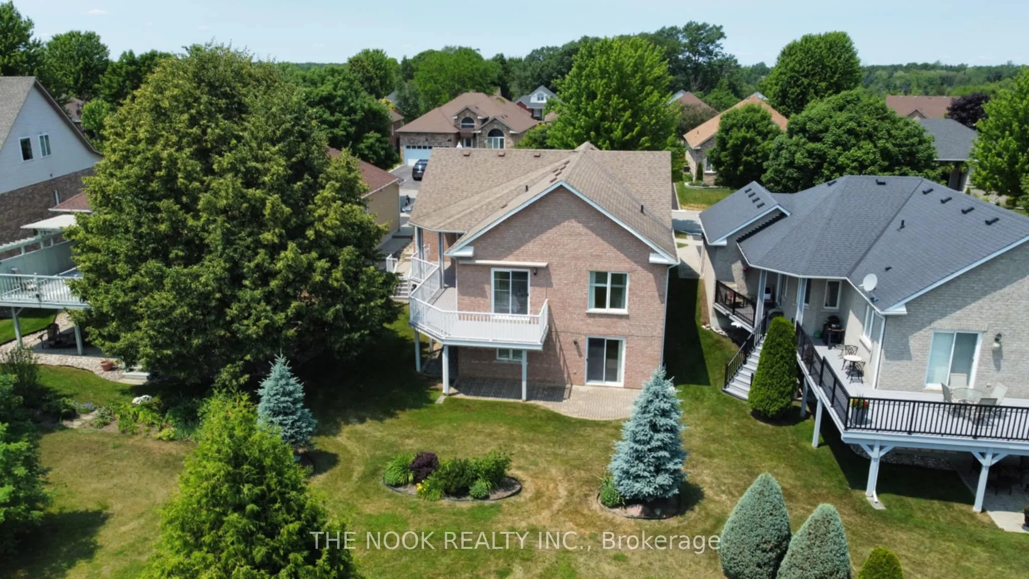 33 Commons Boulevard