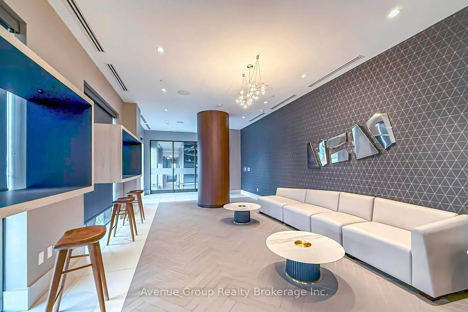 2550 Simcoe Street, #506