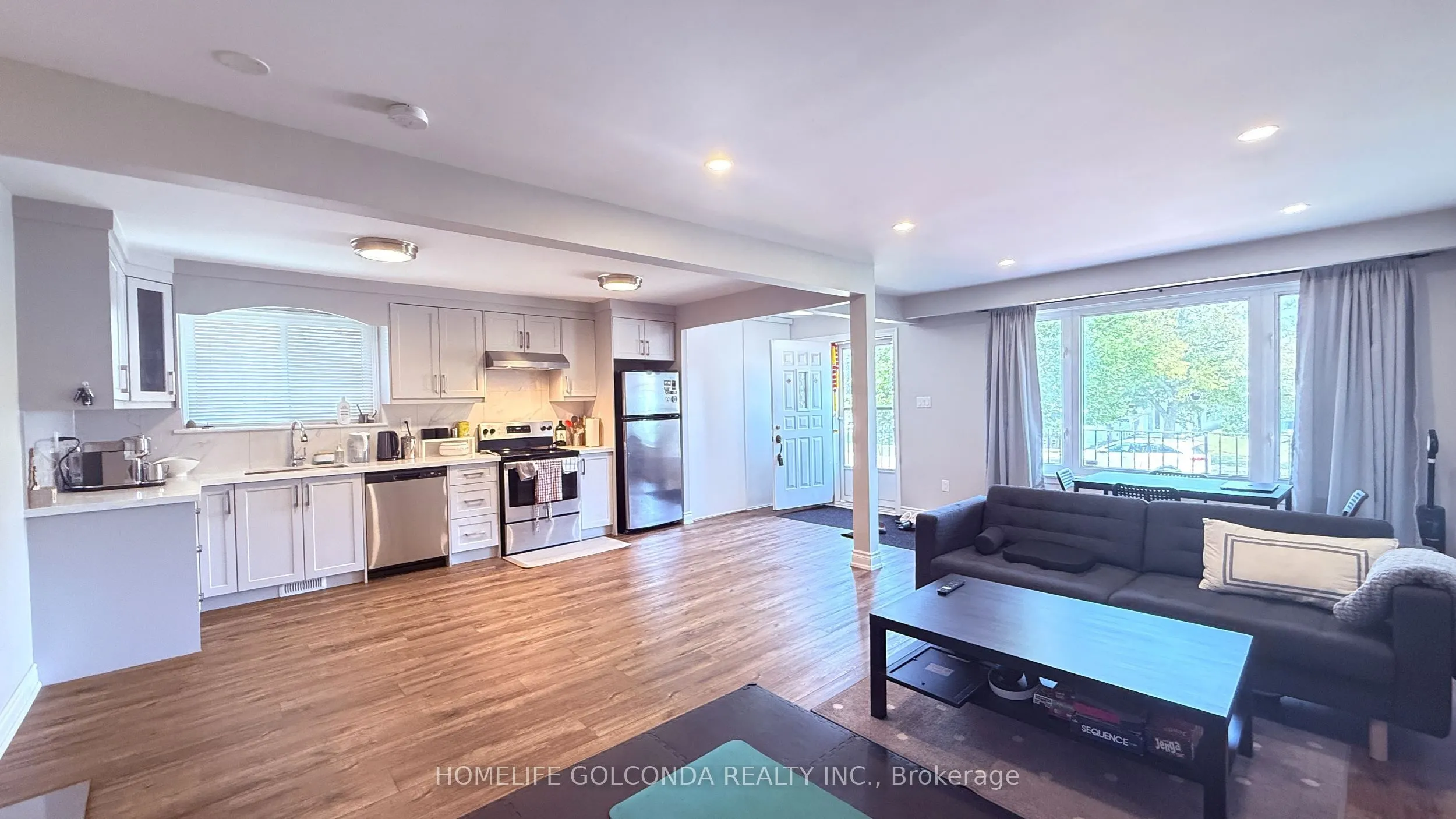 30 Heatherside Main Fl Drive