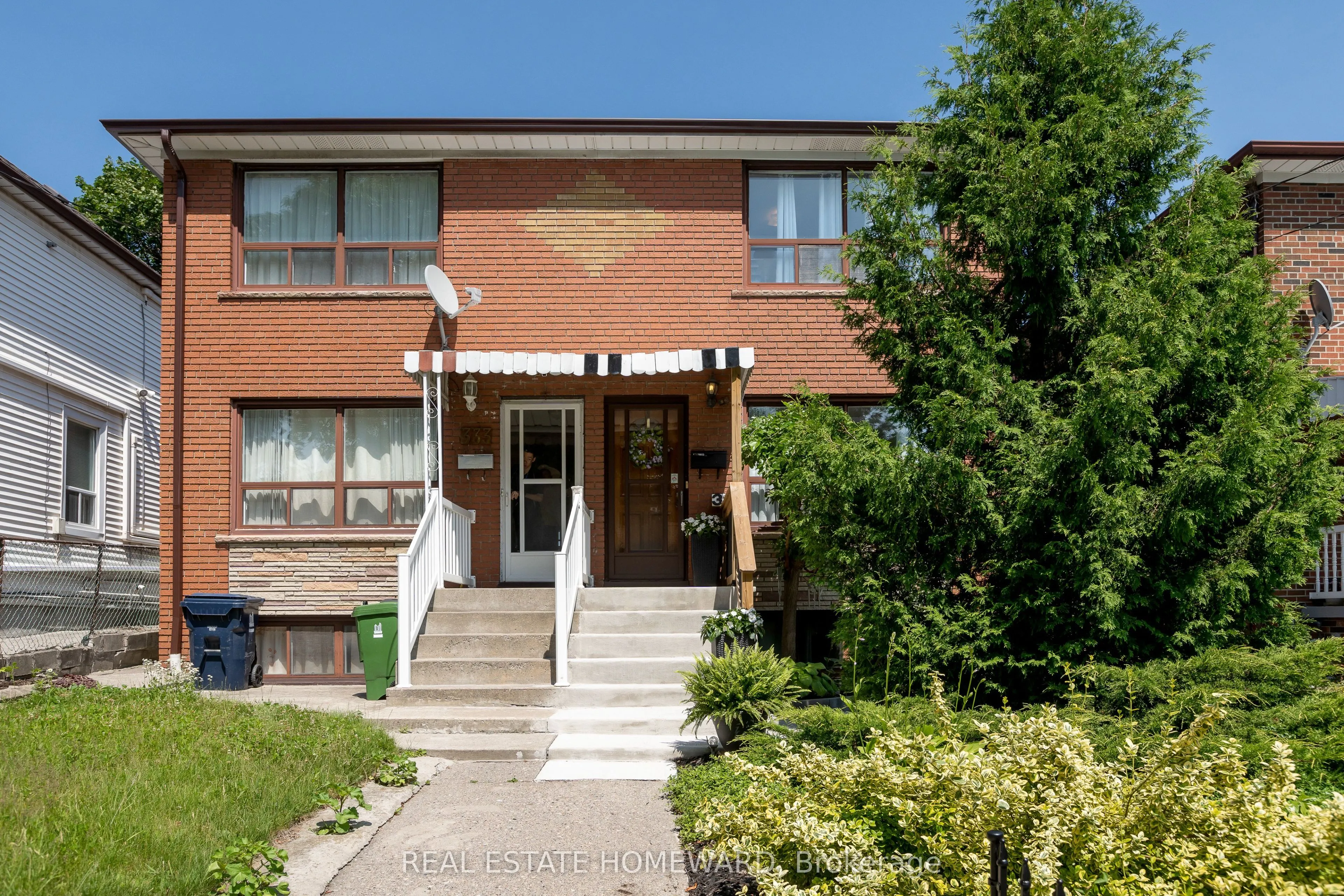 331 Rhodes Avenue