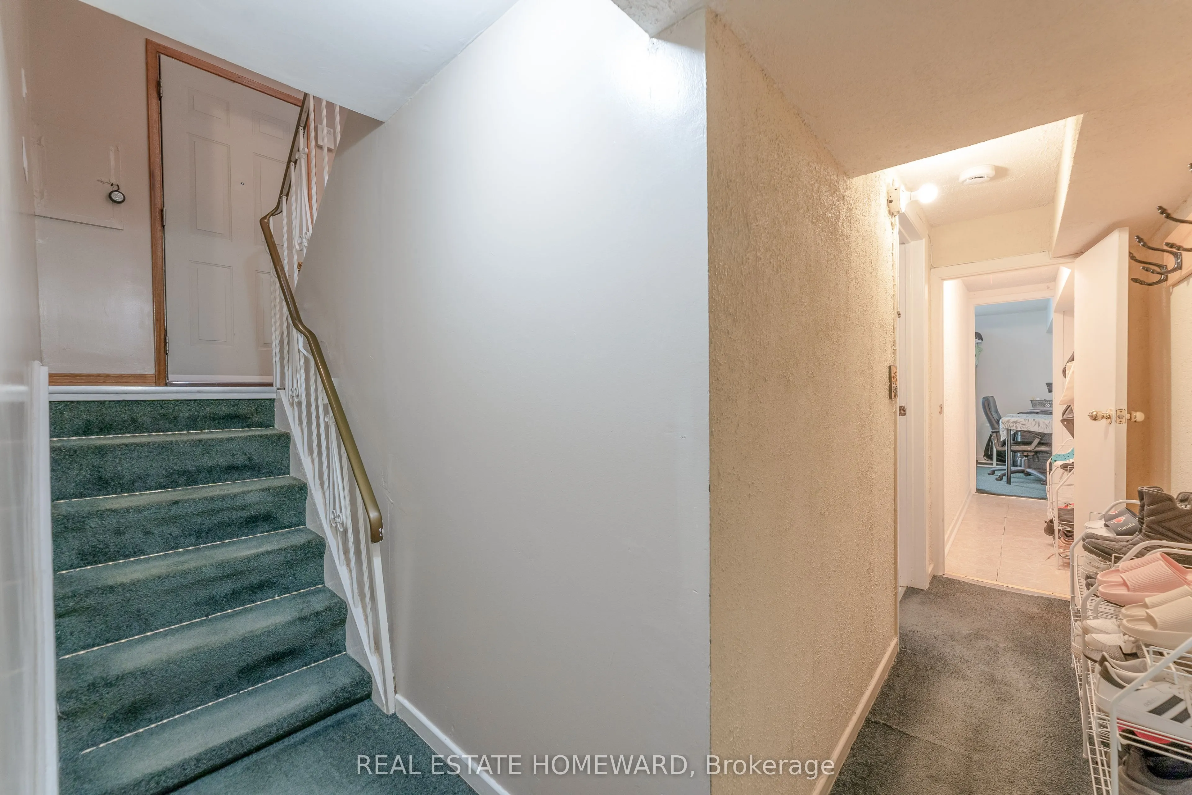 331 Rhodes Avenue