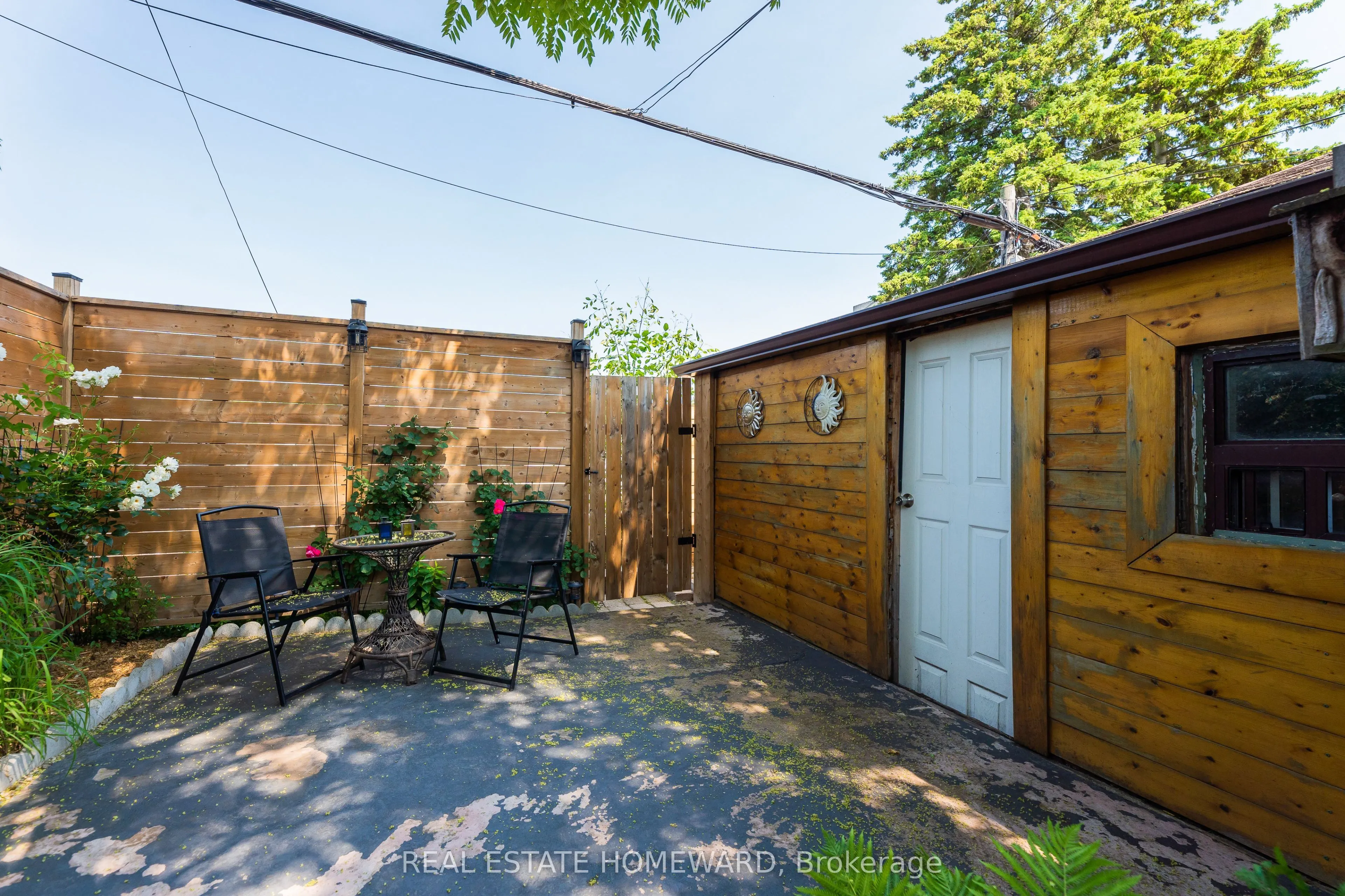 331 Rhodes Avenue