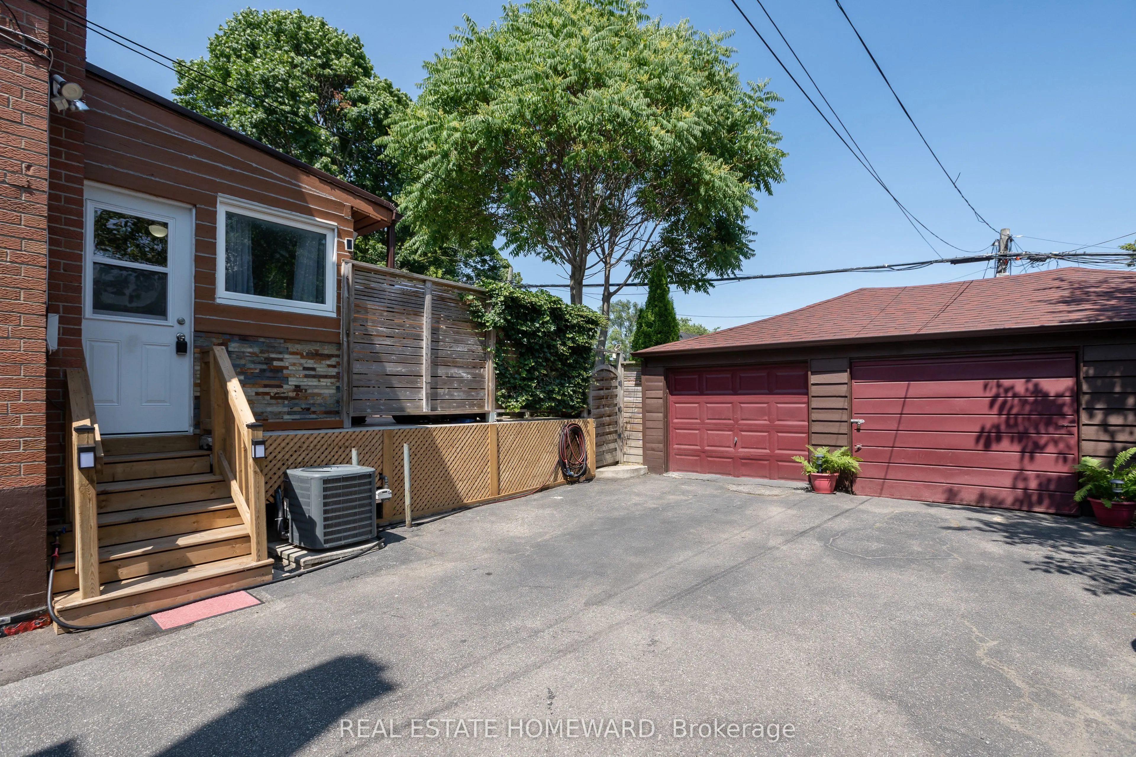 331 Rhodes Avenue