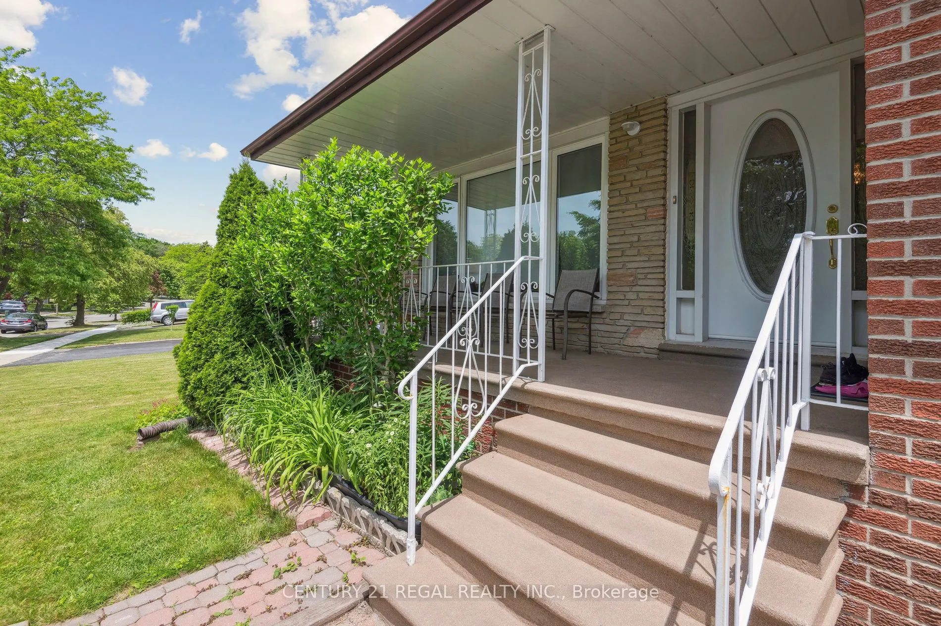 152 Weir Crescent