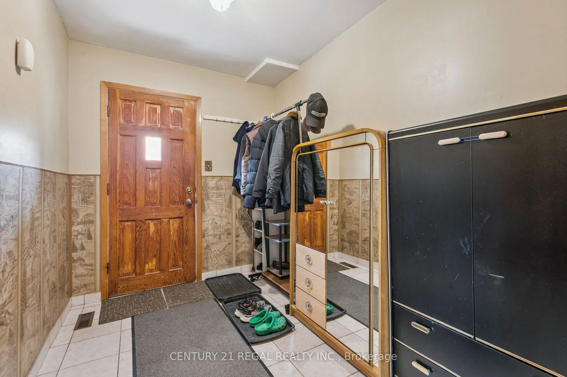 152 Weir Crescent